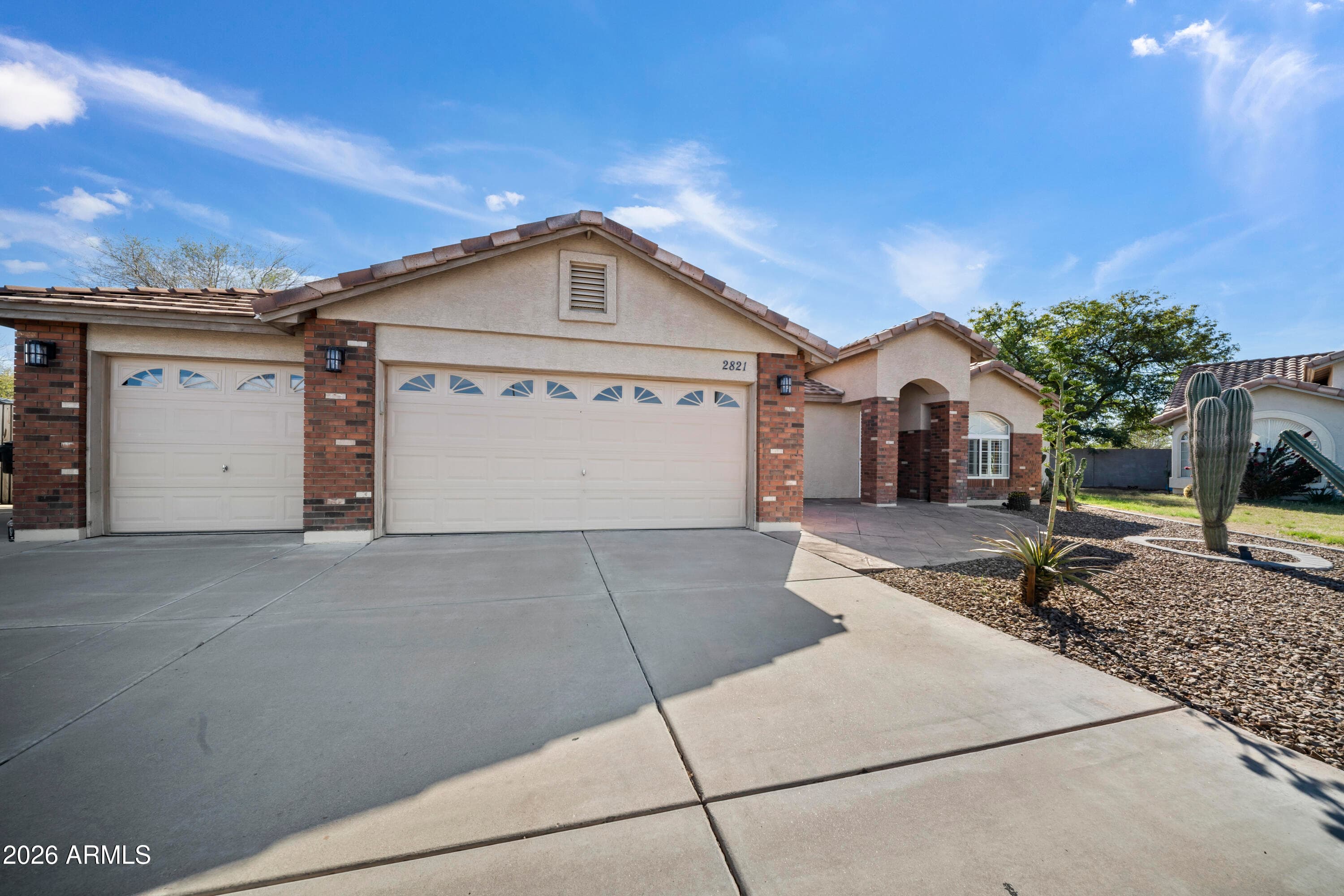 2821 E Morgan Ct — photo 1