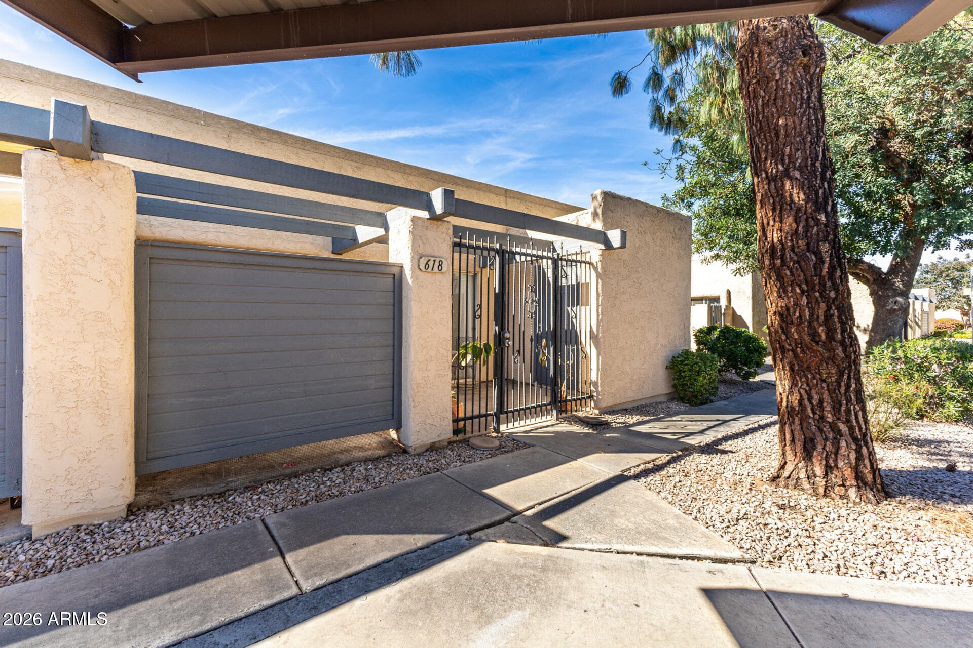 618 S Allred Dr — photo 1