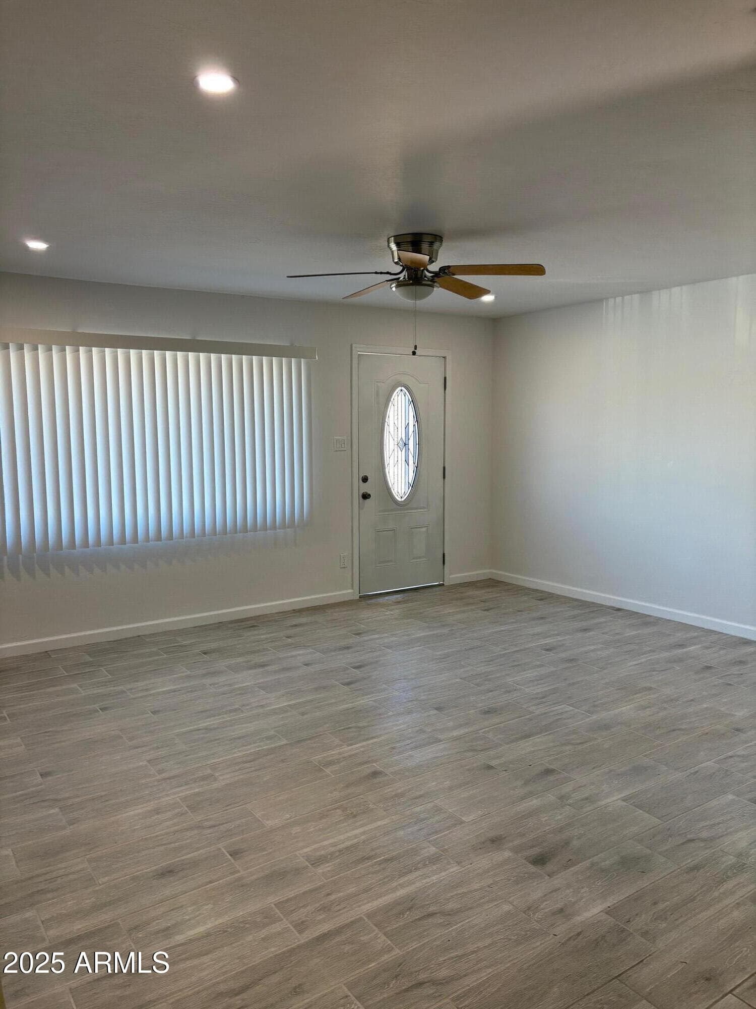 3319 W Edgemont Ave — photo 2