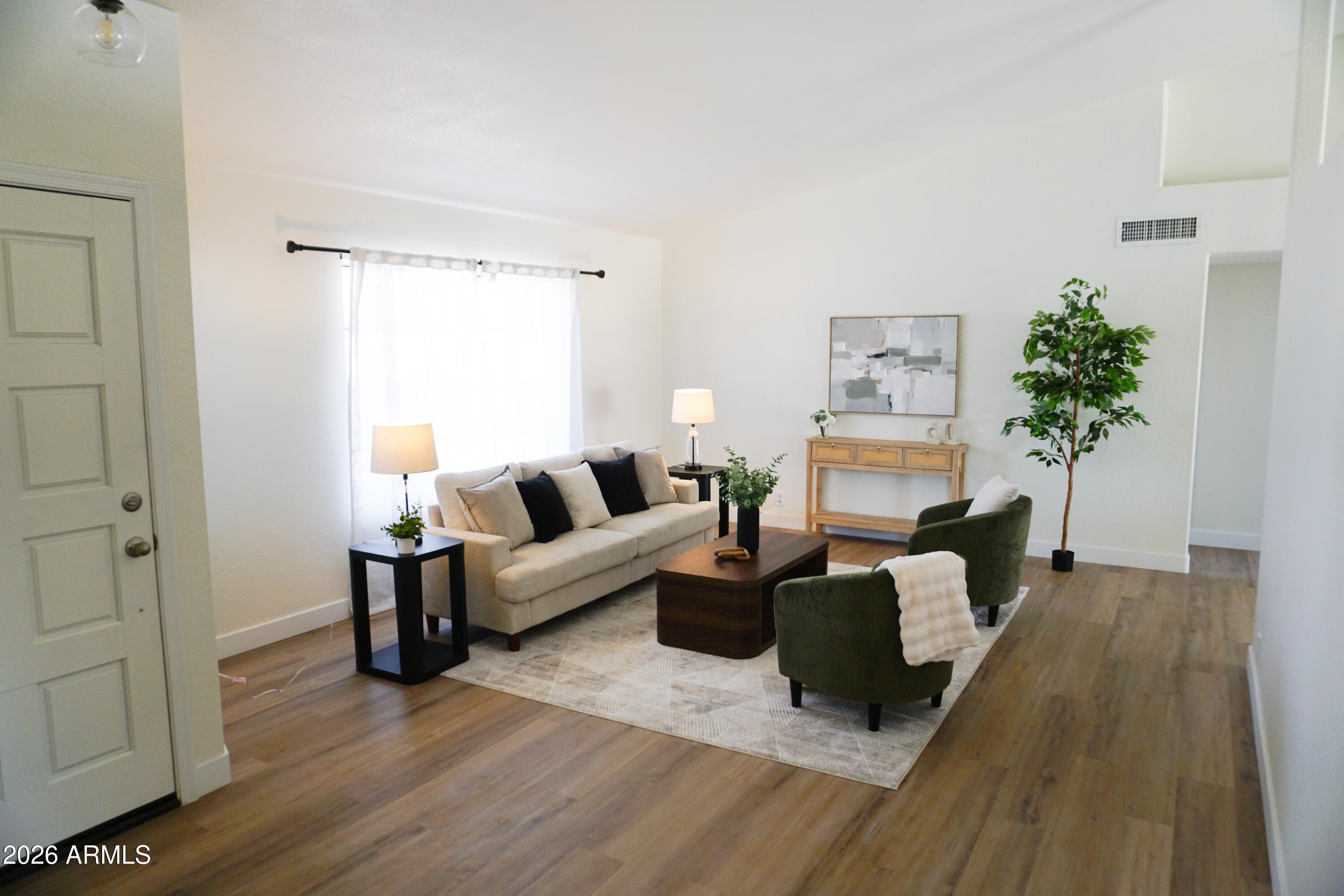 8933 W PECK DR - Photo 4