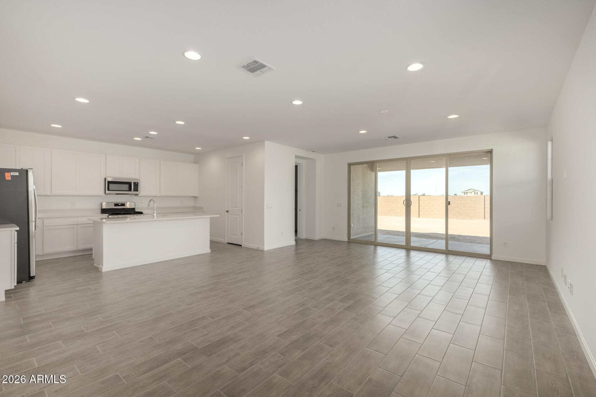 12368 W Parkway Ln — photo 2