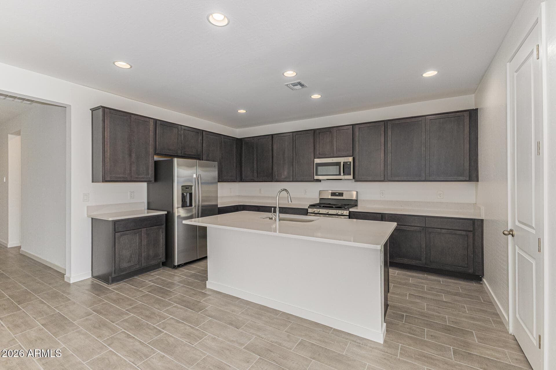 12361 W Parkway Ln — photo 2