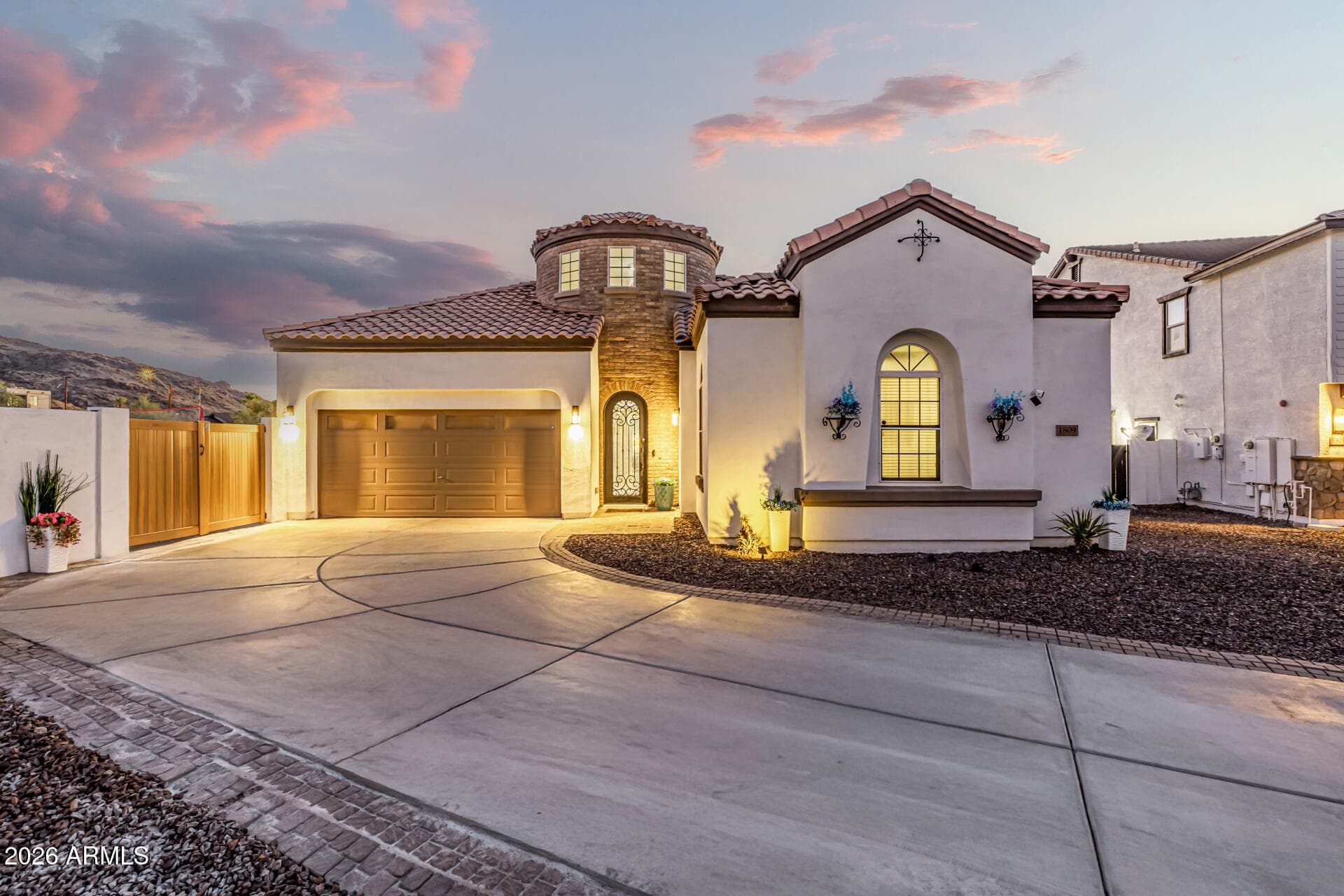 1809 E Gwen St — photo 1