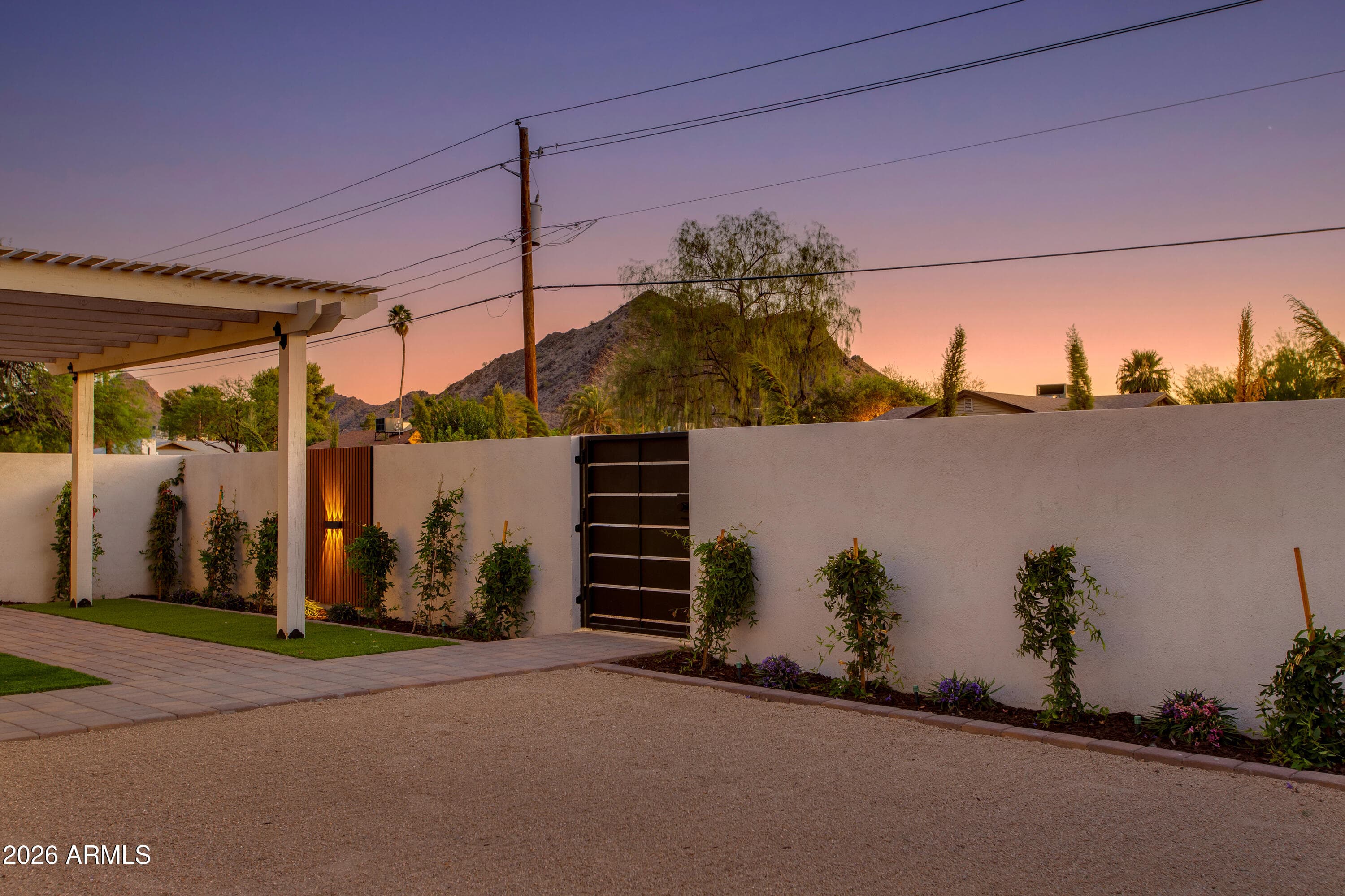 11841 N 24th St — photo 2