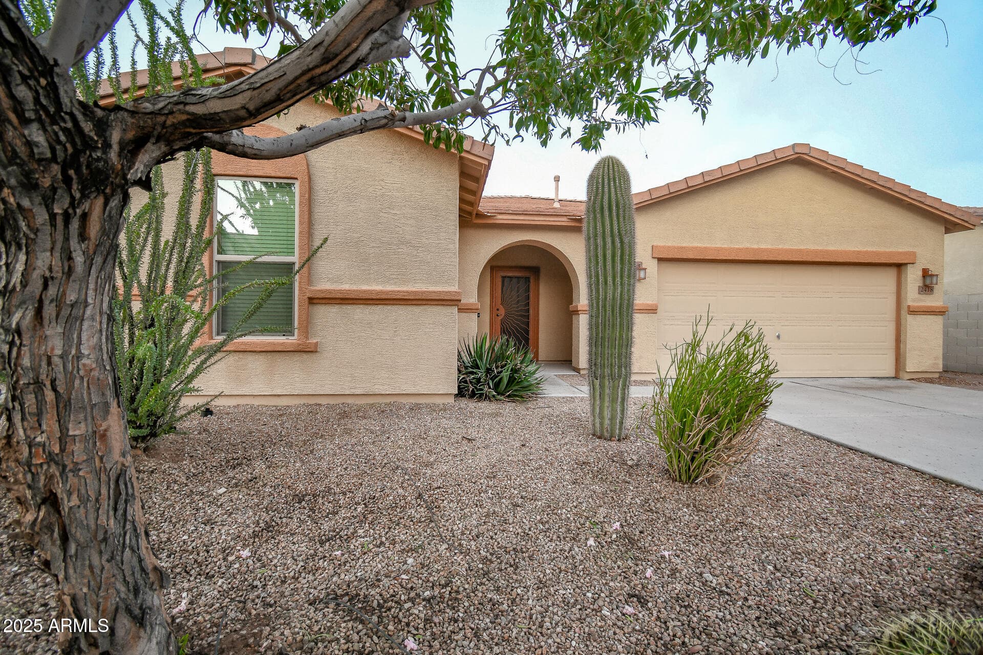 2418 W Angel Way — photo 1