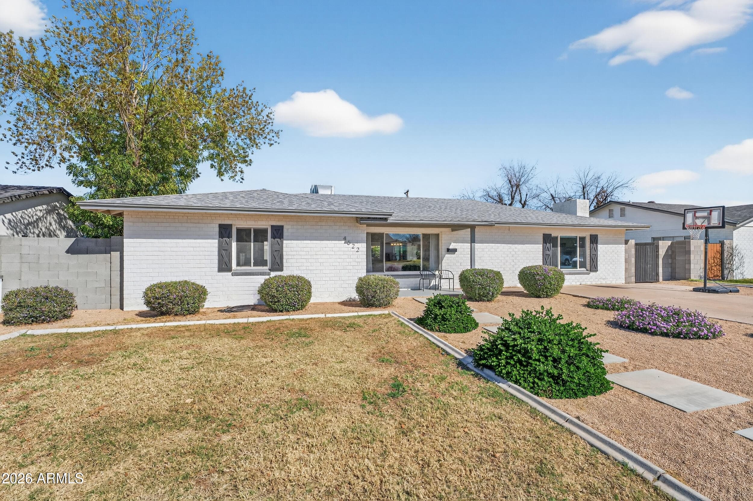 4622 E Virginia Ave — photo 2