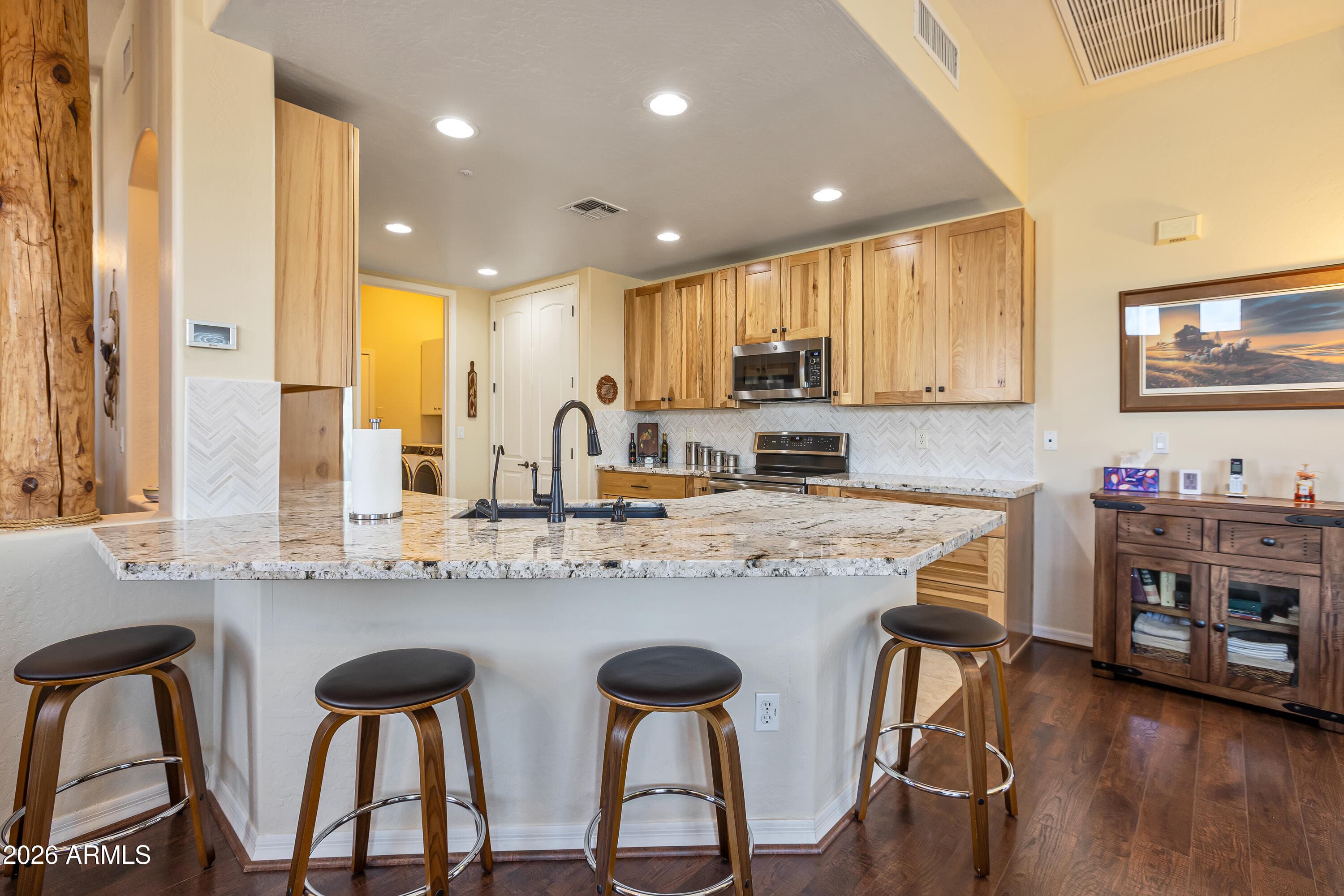 6043 E Knolls Way — photo 1