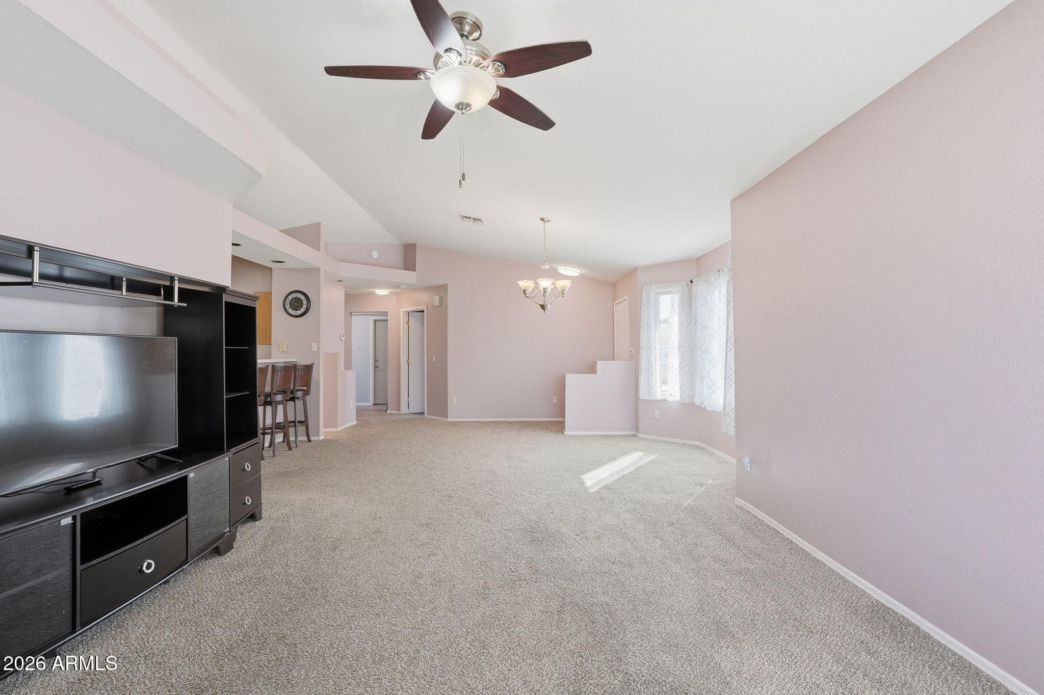 645 W MIRAGE LOOP - Photo 2