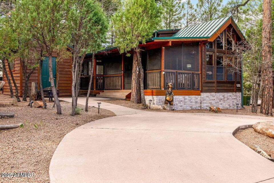 2161 E Elizabeth Ave — photo 2