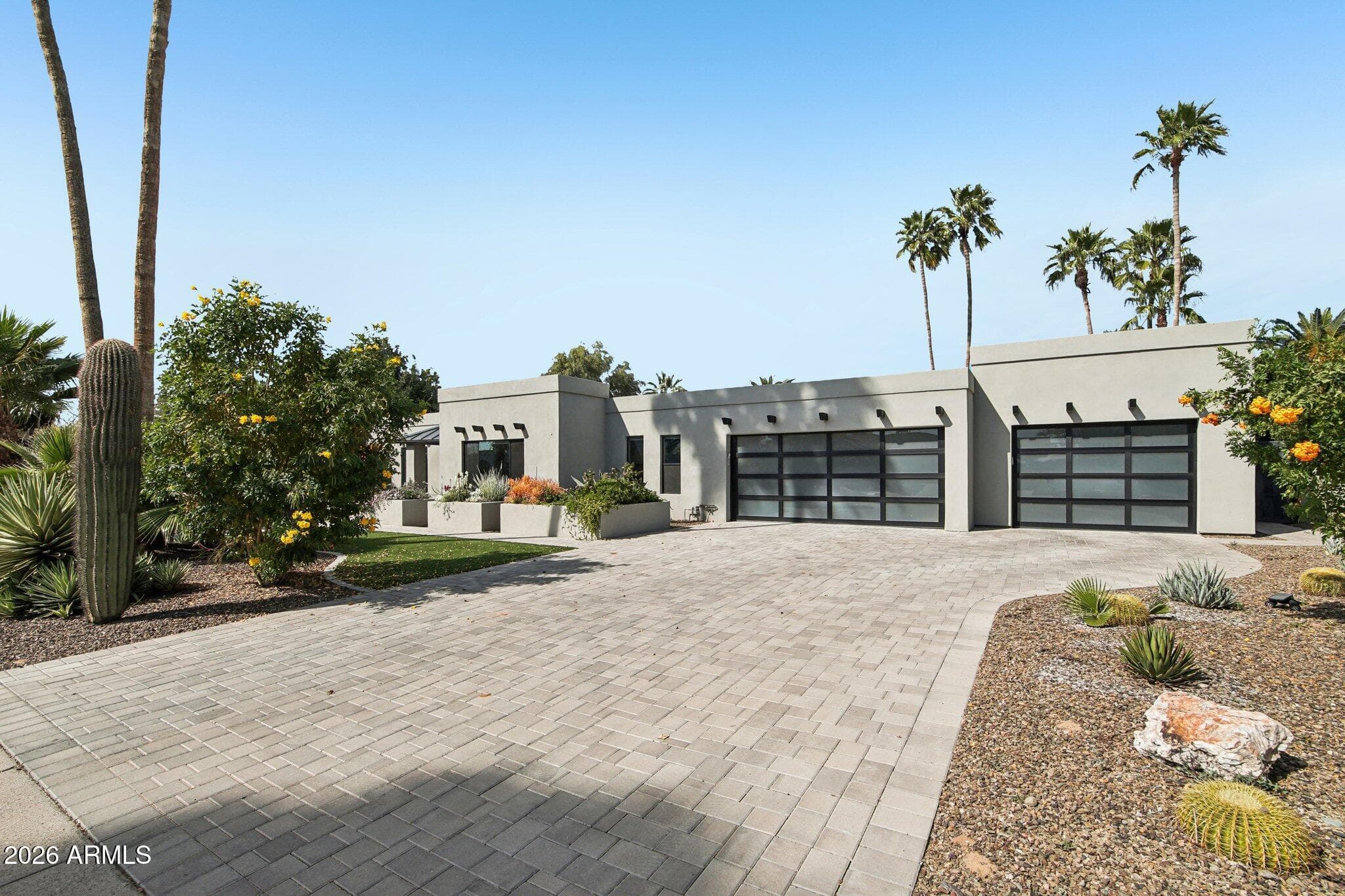 5710 E Betty Elyse Ln — photo 1