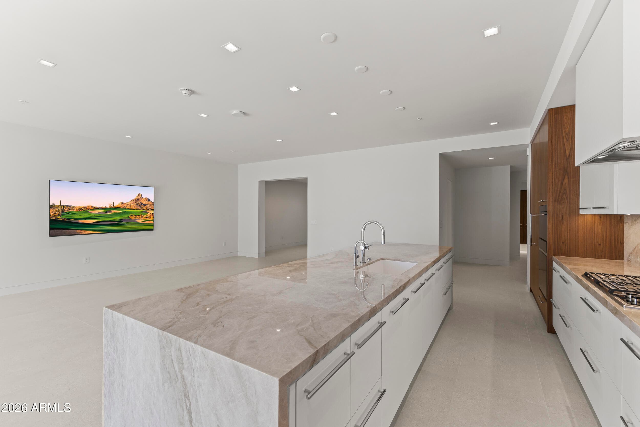 6587 N Palmeraie Blvd 2021 — photo 1