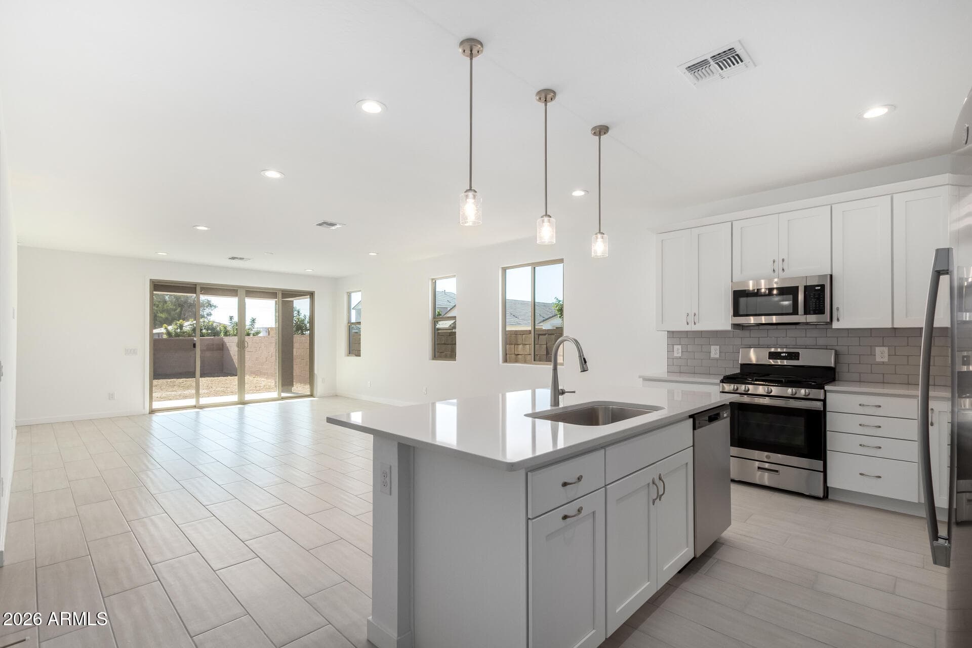 5447 W Manzanita Dr — photo 1
