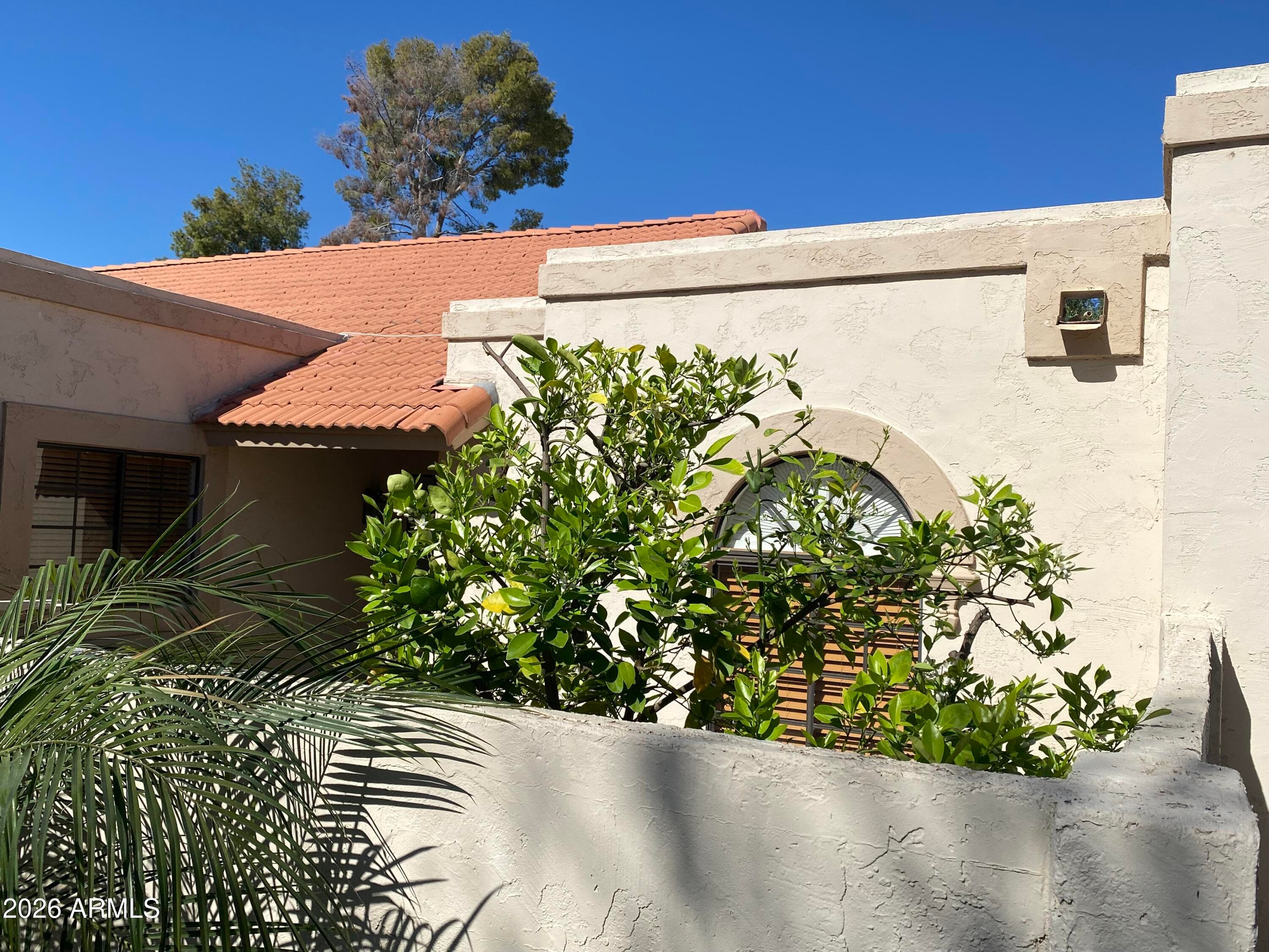 9404 W Morrow Dr — photo 1