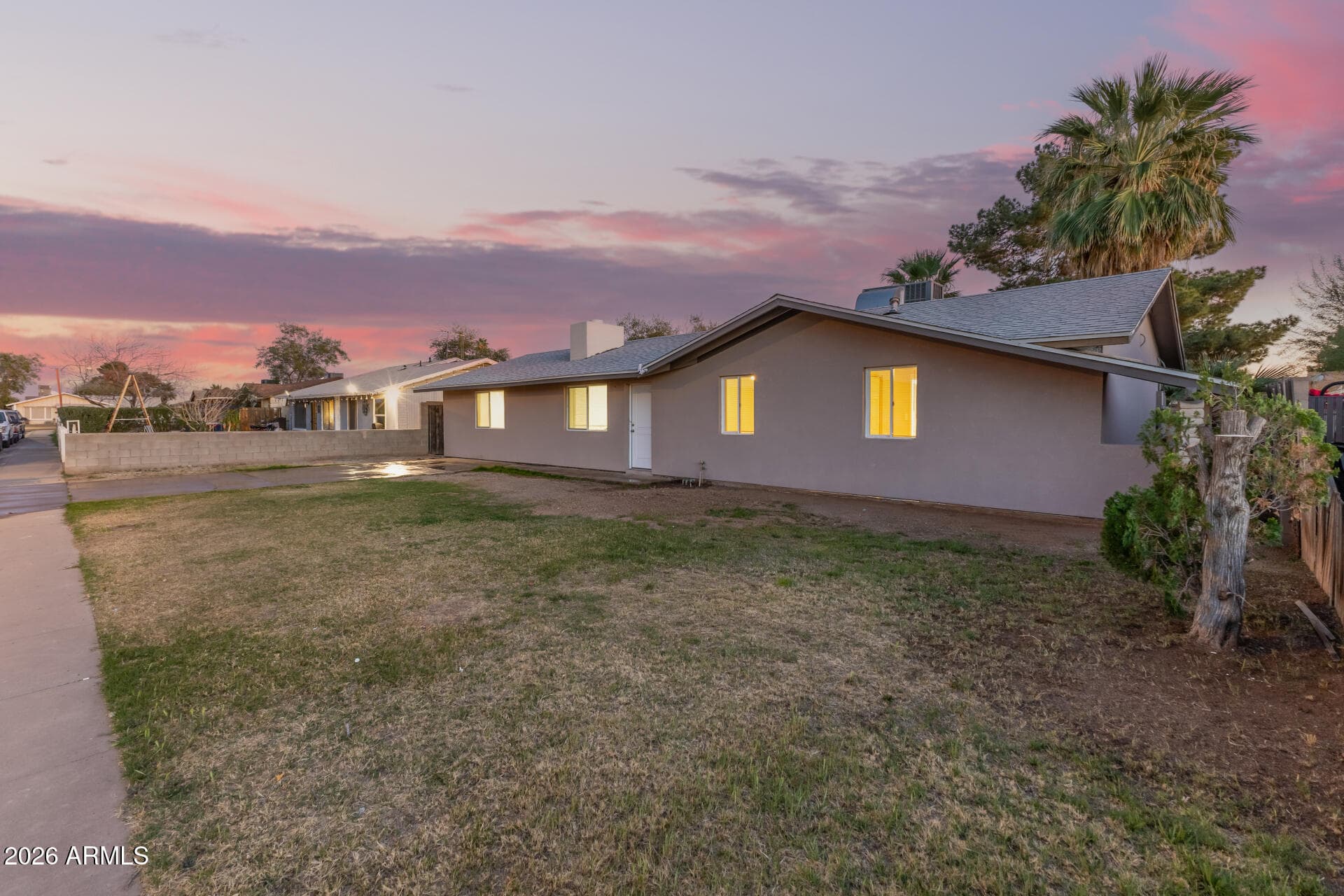 8733 W Turney Ave — photo 2