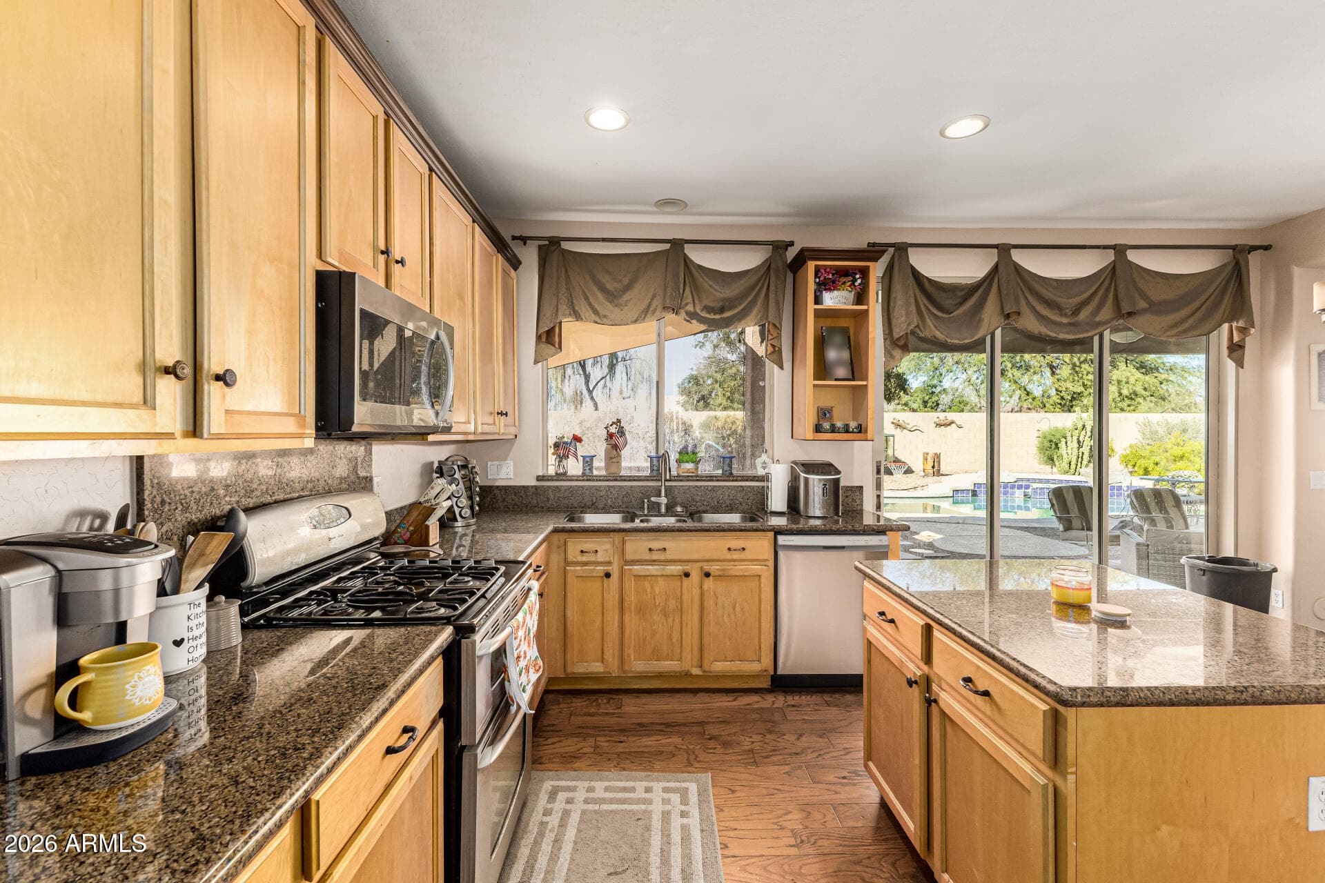 8004 W Donald Dr — photo 2