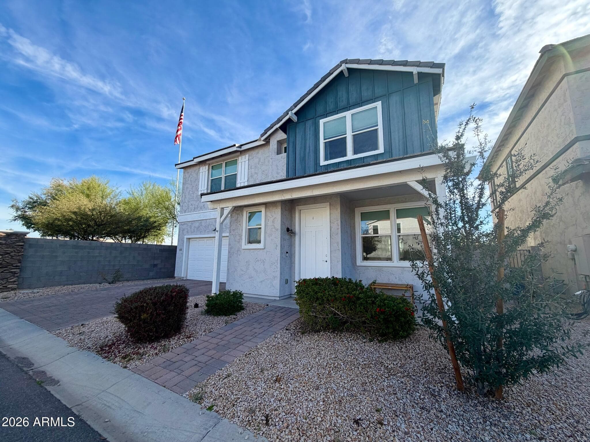 2037 S Saguaro Dr — photo 2