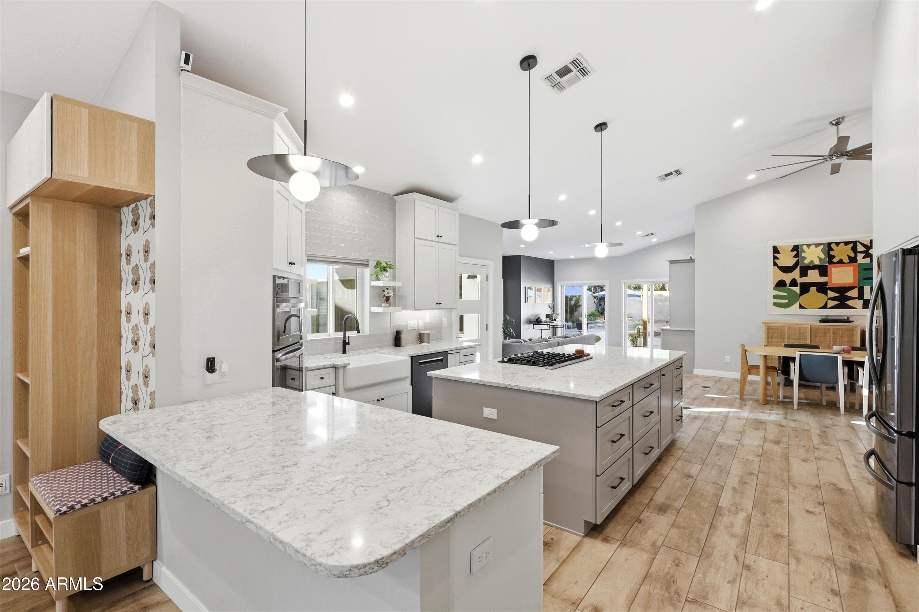 406 W Colter St — photo 1