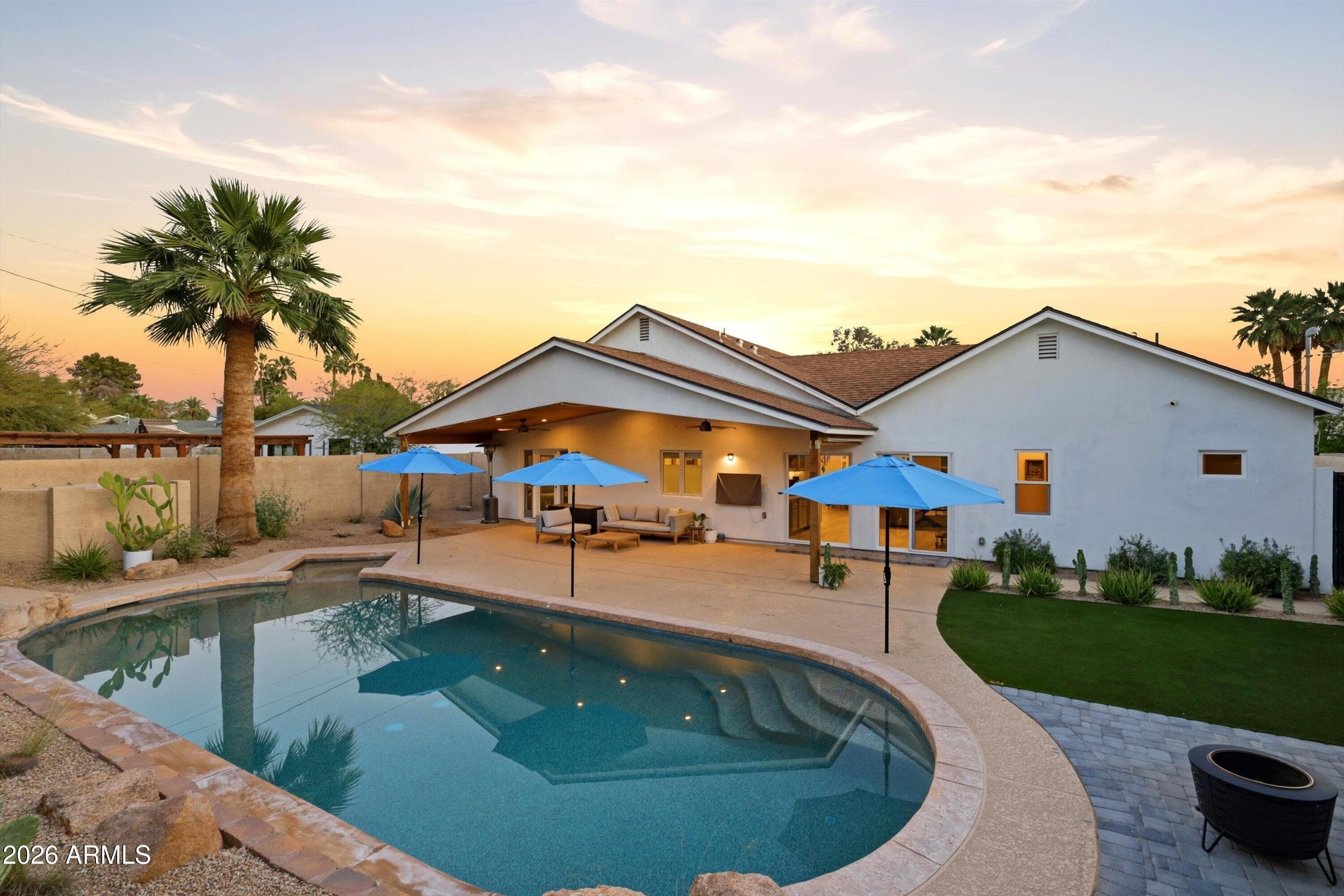 406 W Colter St — photo 2