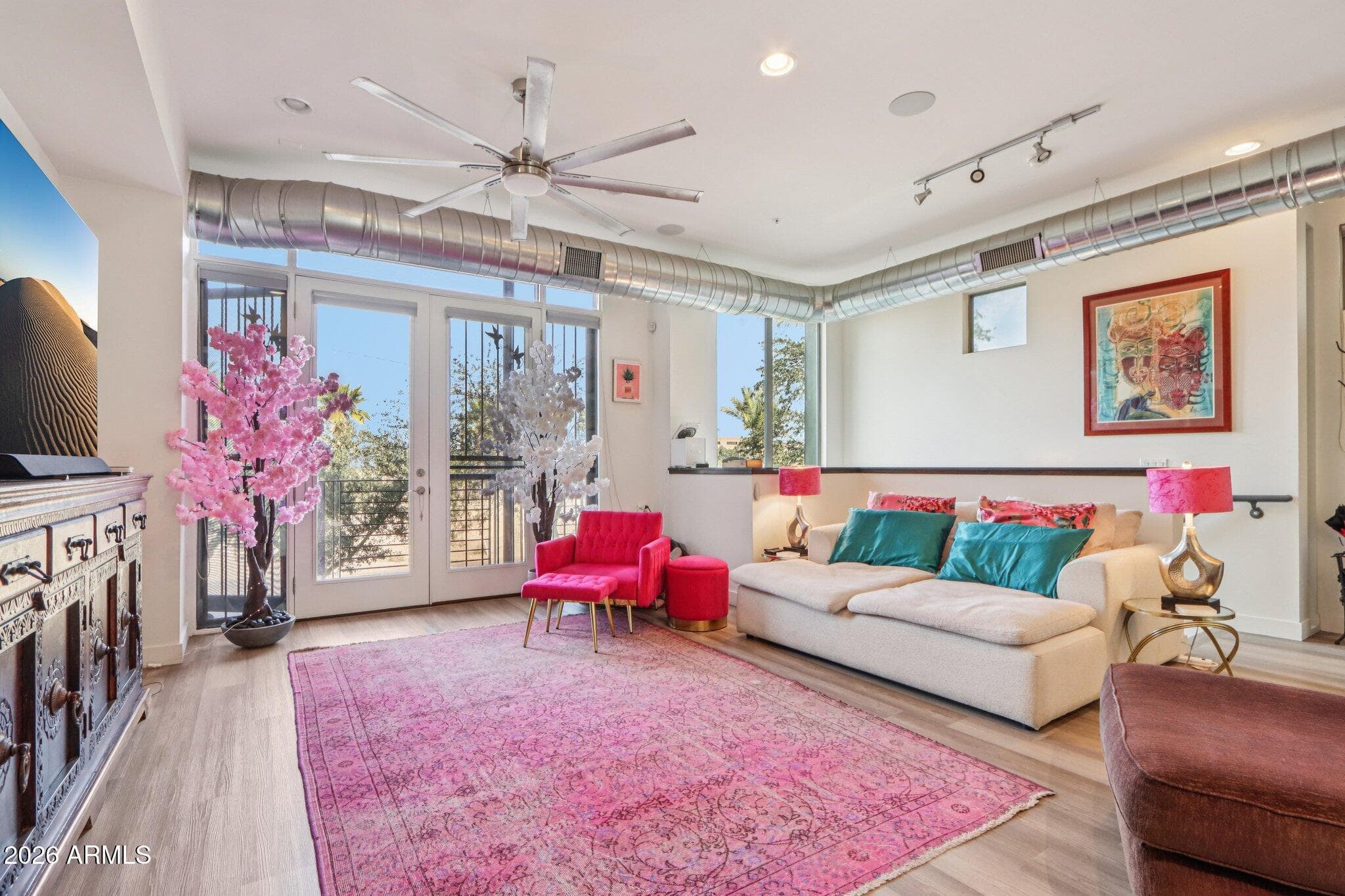 524 E Ames Pl — photo 1