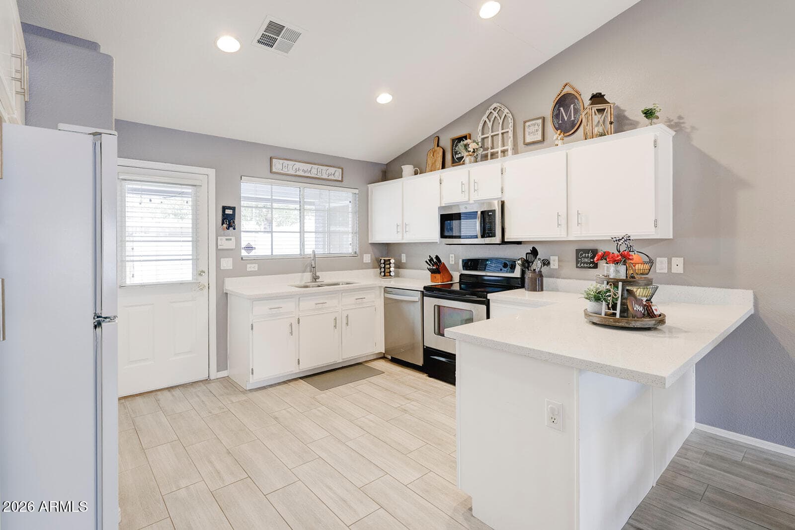 860 N MCQUEEN RD - See more photos