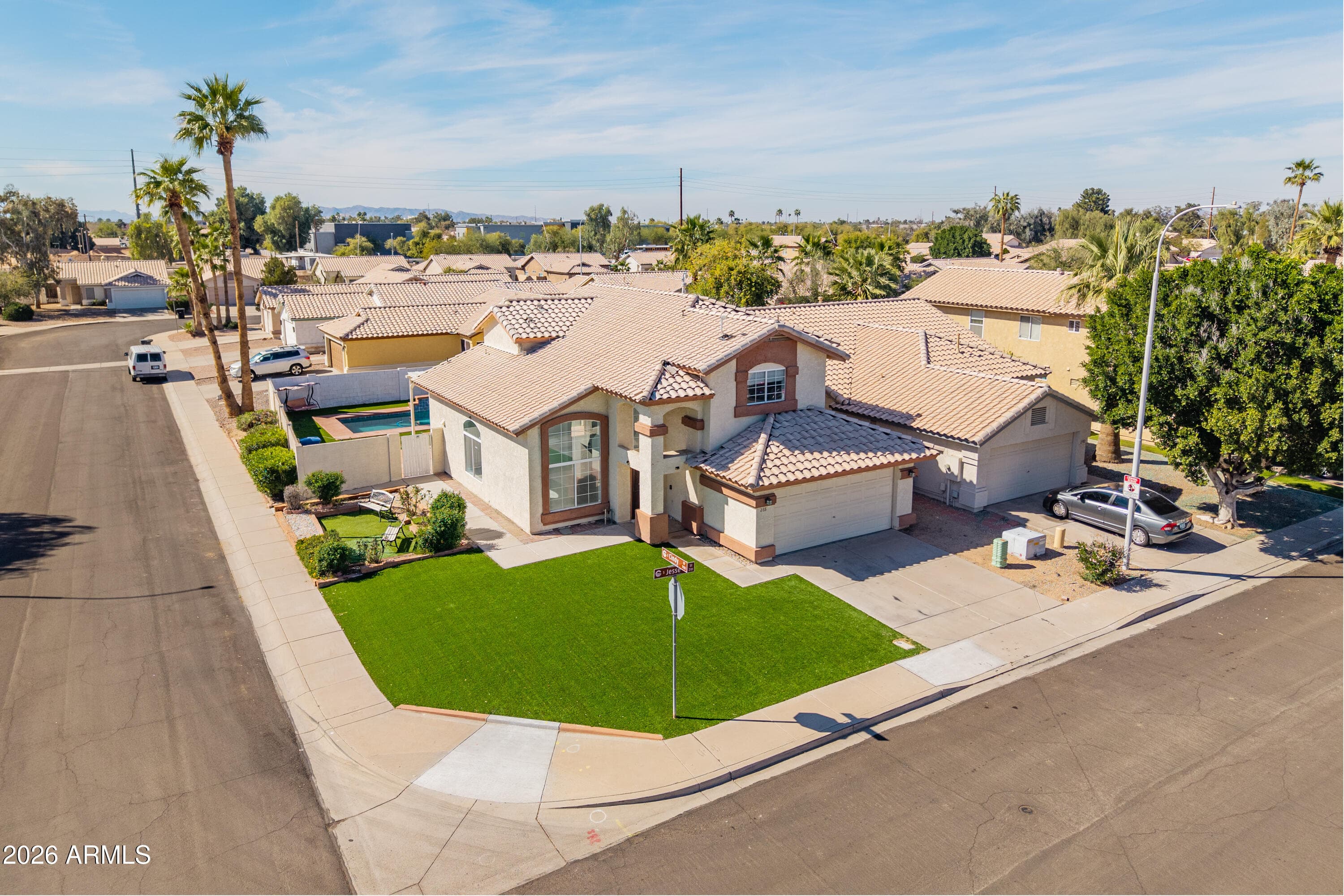 288 S Jesse St — photo 1