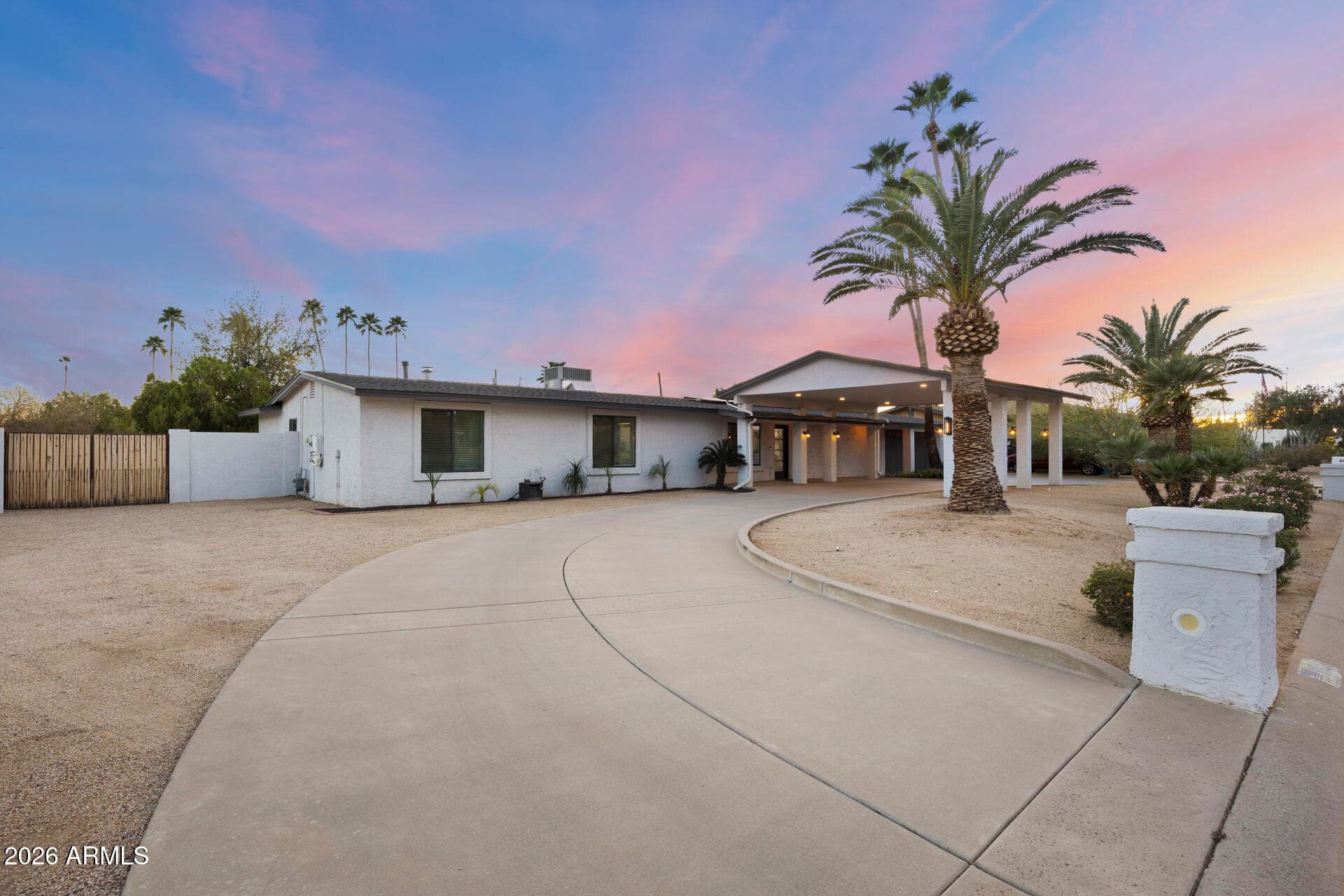 6421 E Corrine Dr — photo 2