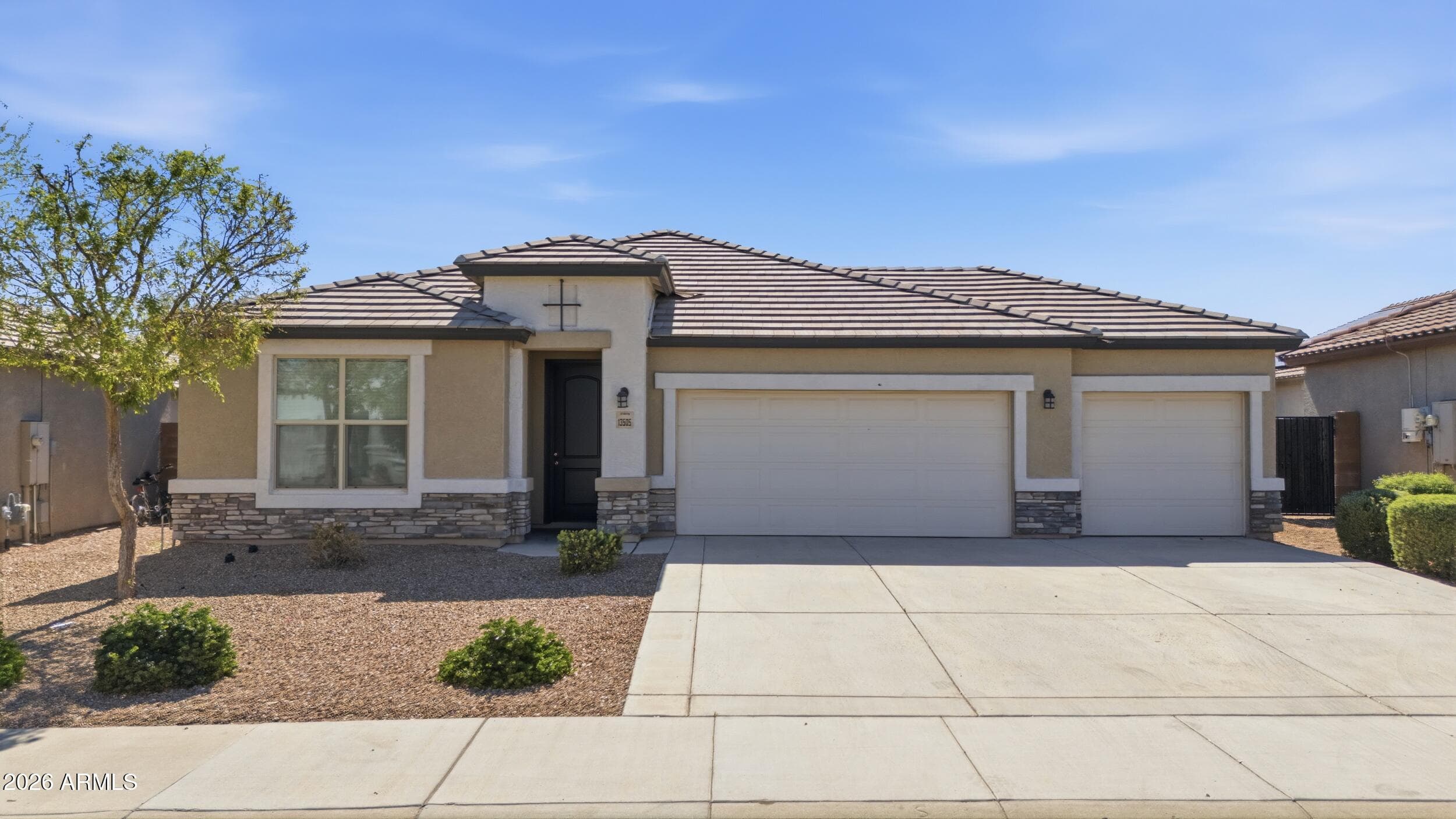 13505 W Remuda Dr — photo 1