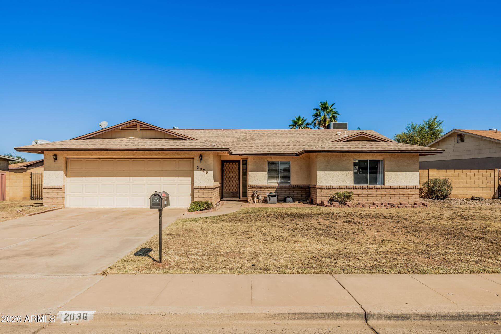 2036 E Marilyn Ave — photo 1