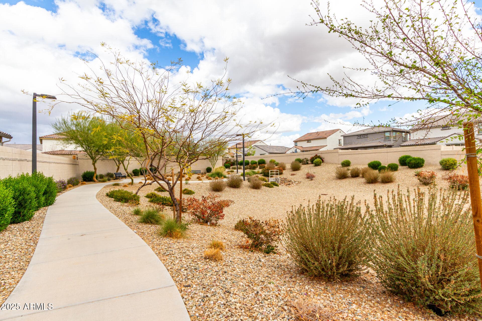 8740 W San Miguel Ave — photo 33