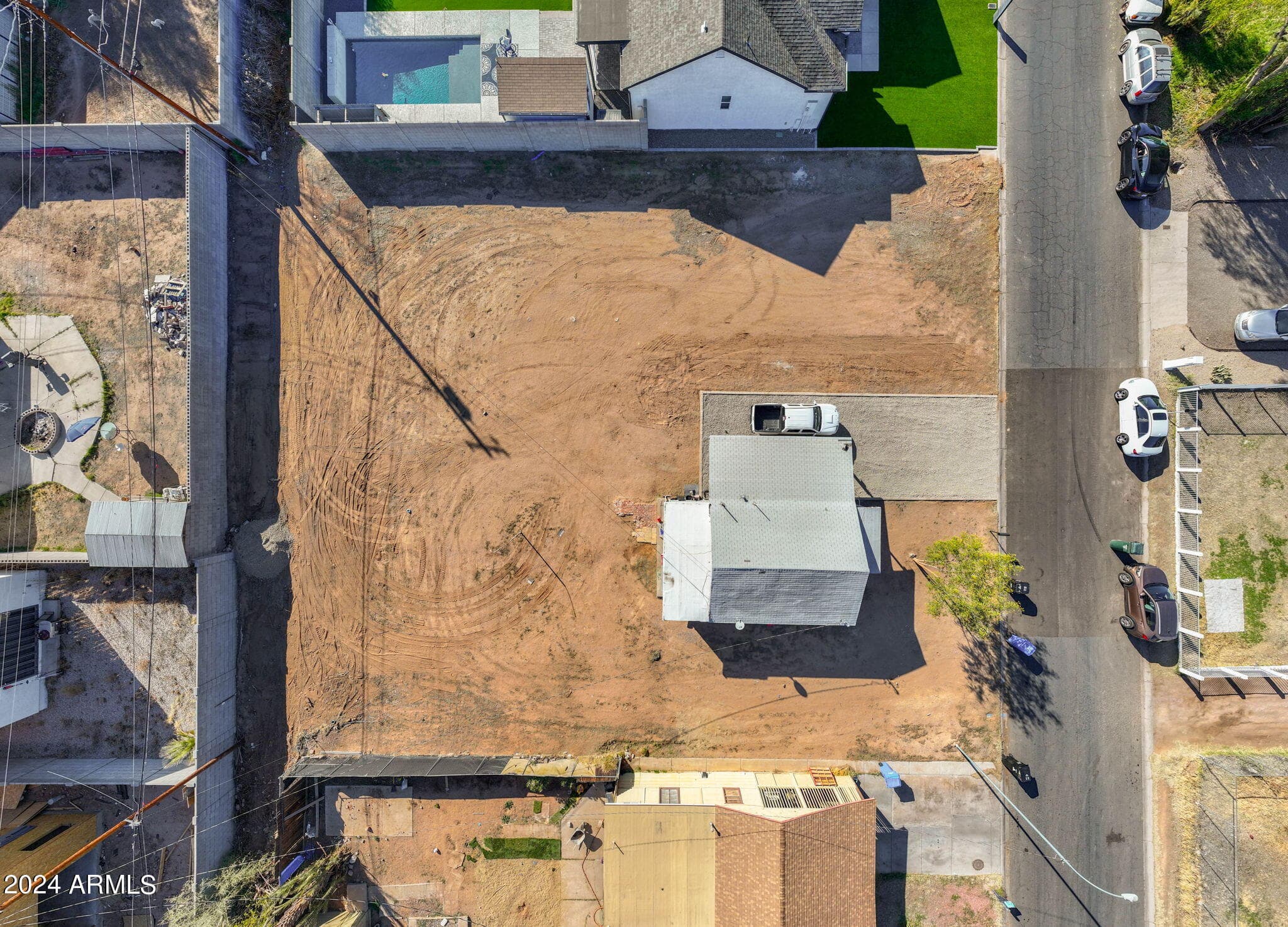 2627 N 30th Pl — photo 26