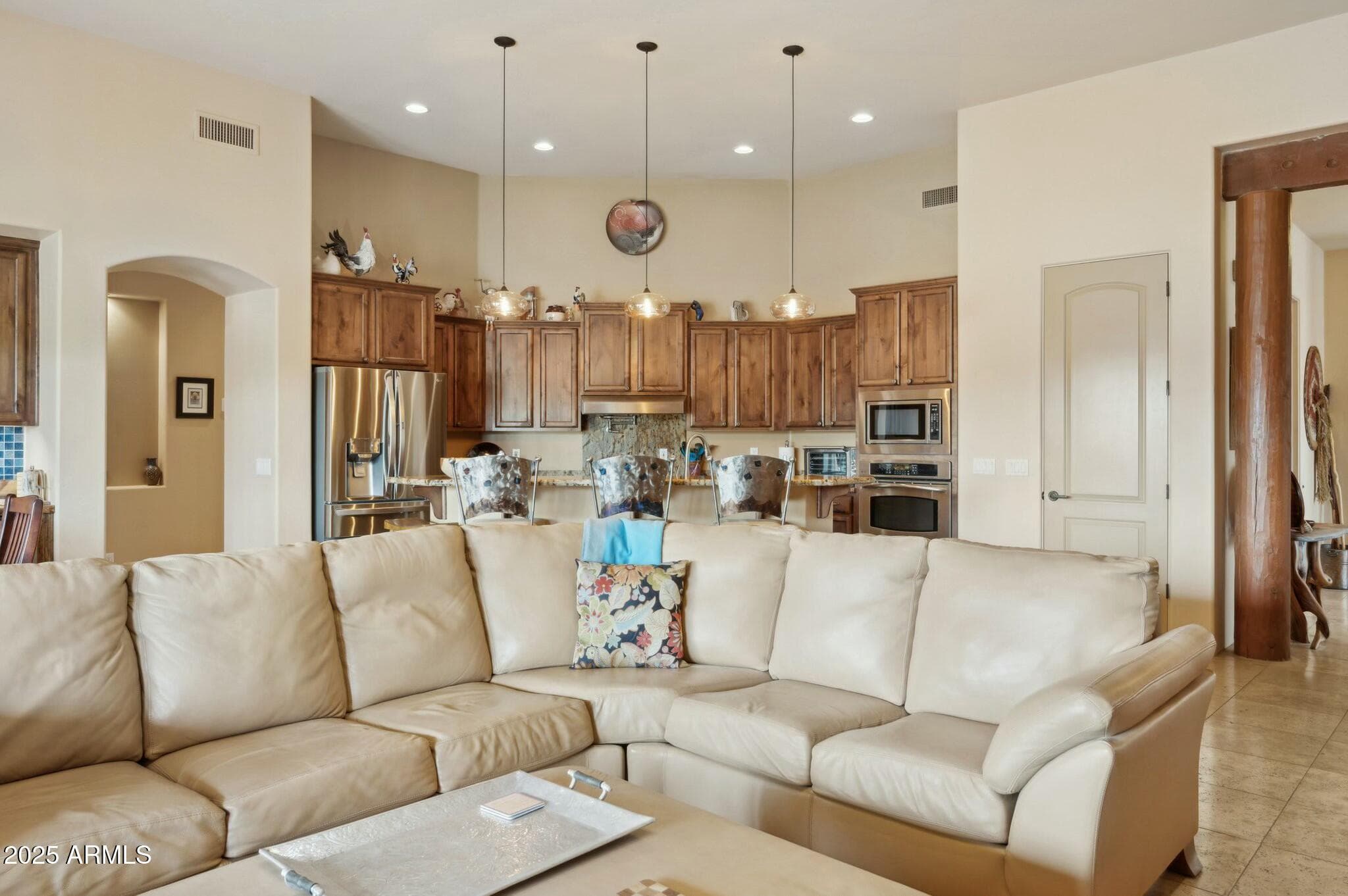 40627 N 6th Ave — photo 2