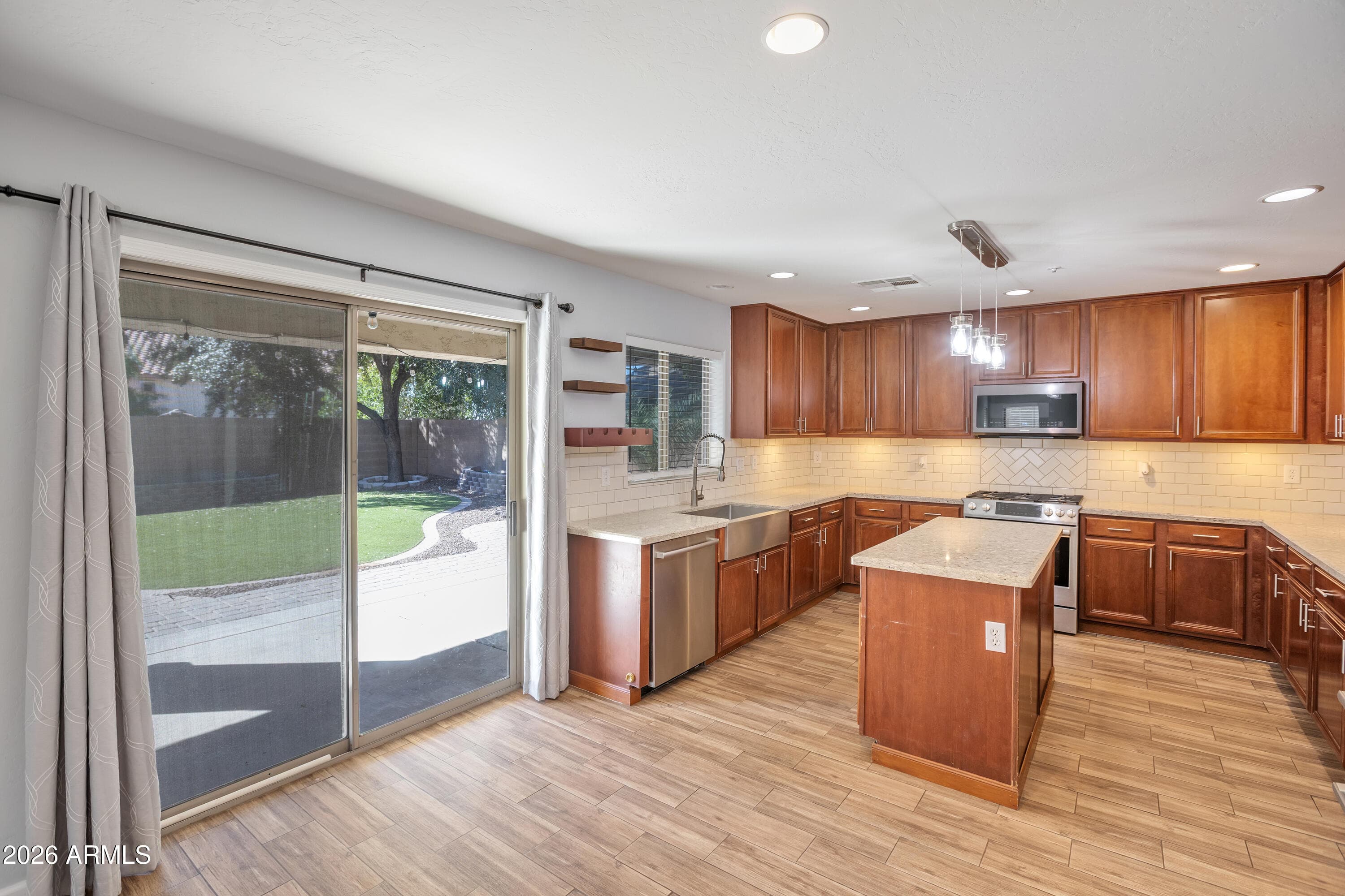 12855 W MILTON DR - Photo 3