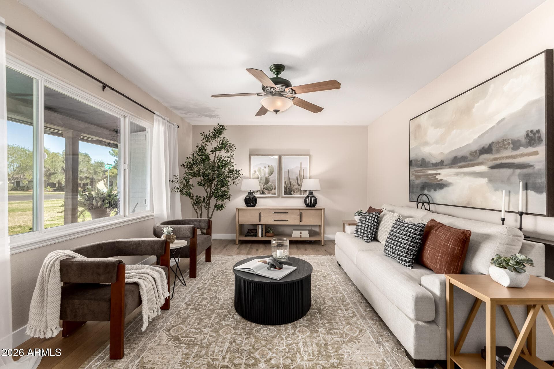 1319 E Sagebrush St — photo 2