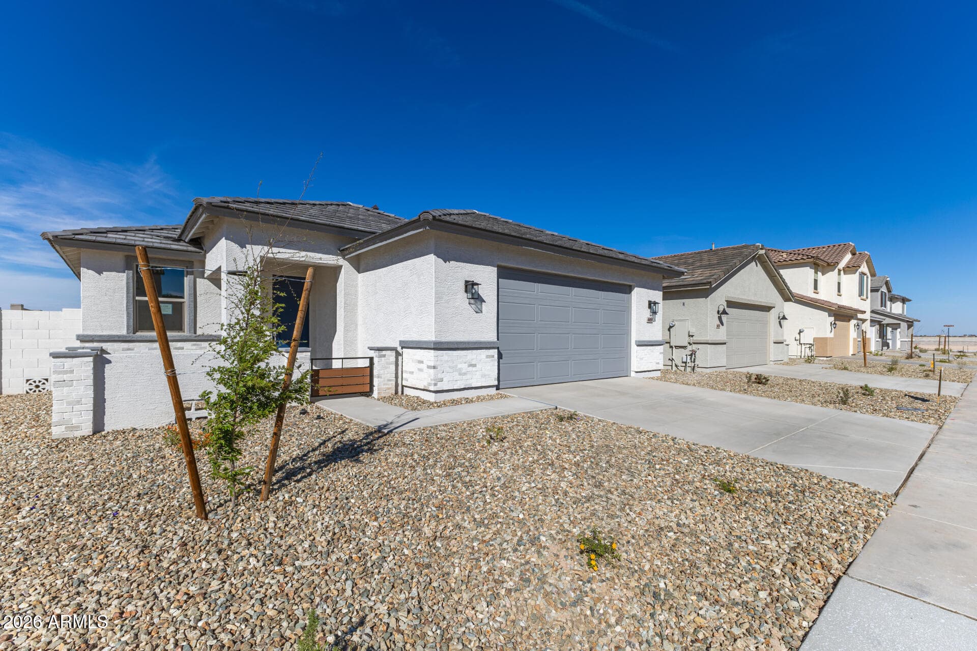 46850 W Crescent Moon Dr — photo 2