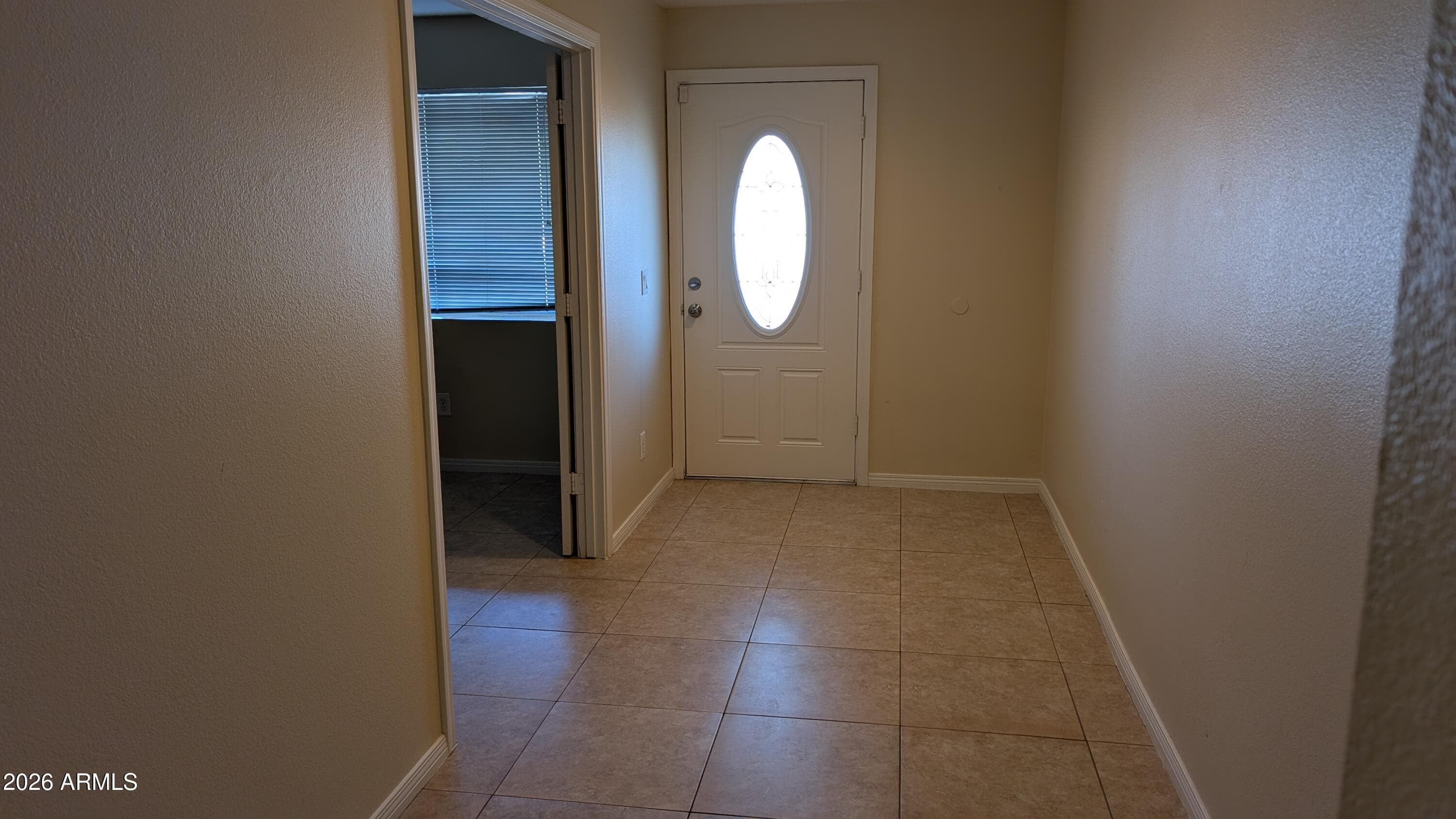 2929 E Eberle Ln — photo 2
