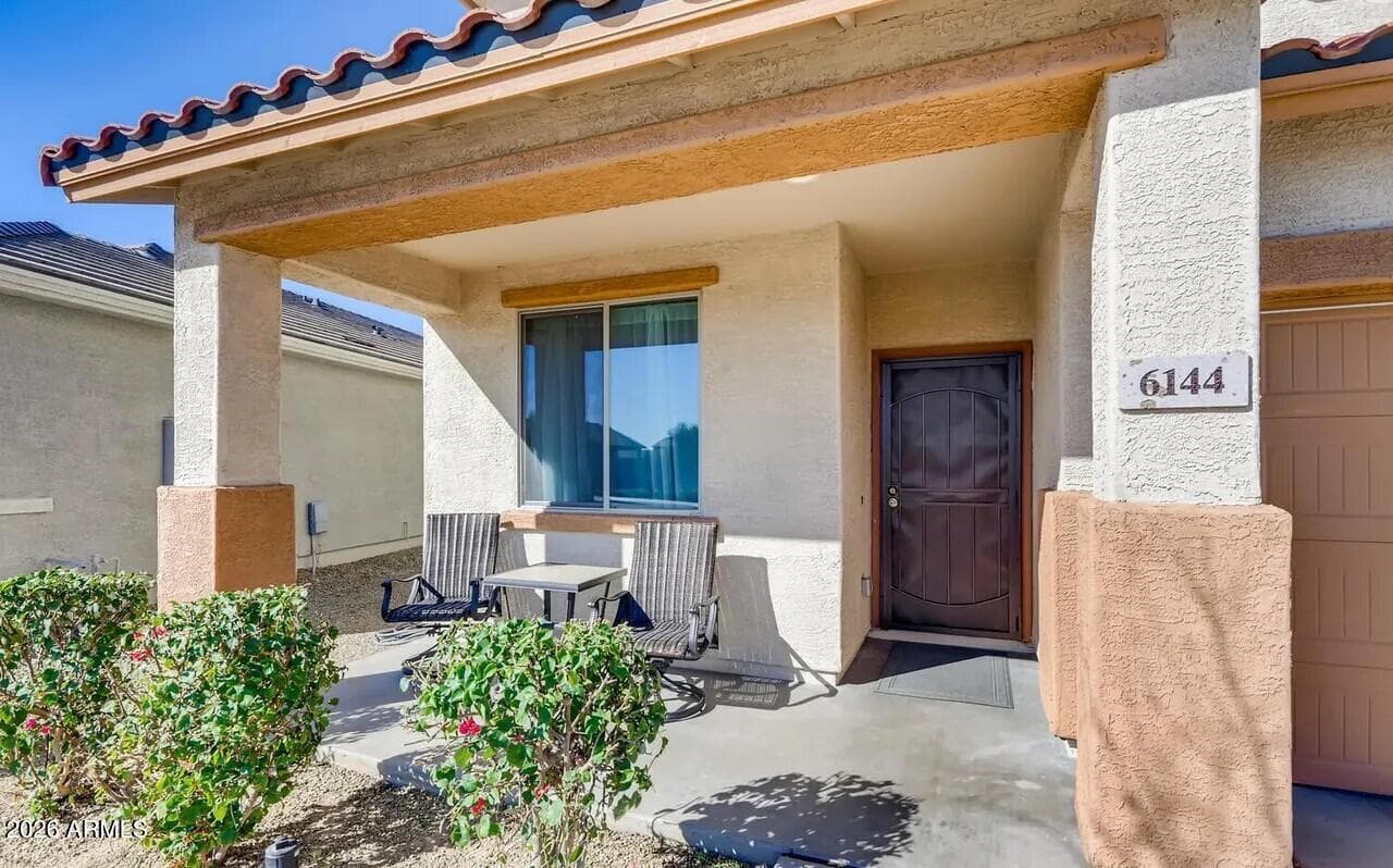 6144 W Freeway Ln — photo 2