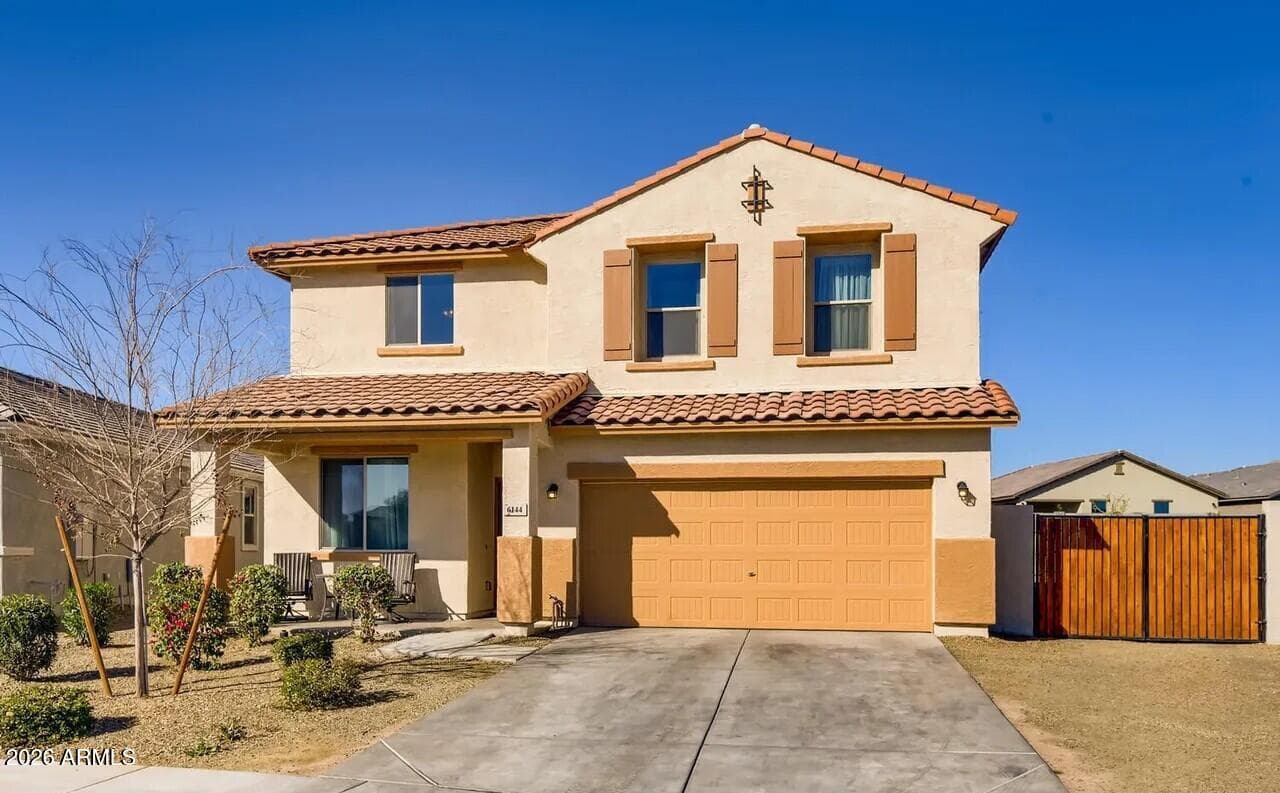 6144 W Freeway Ln — photo 1