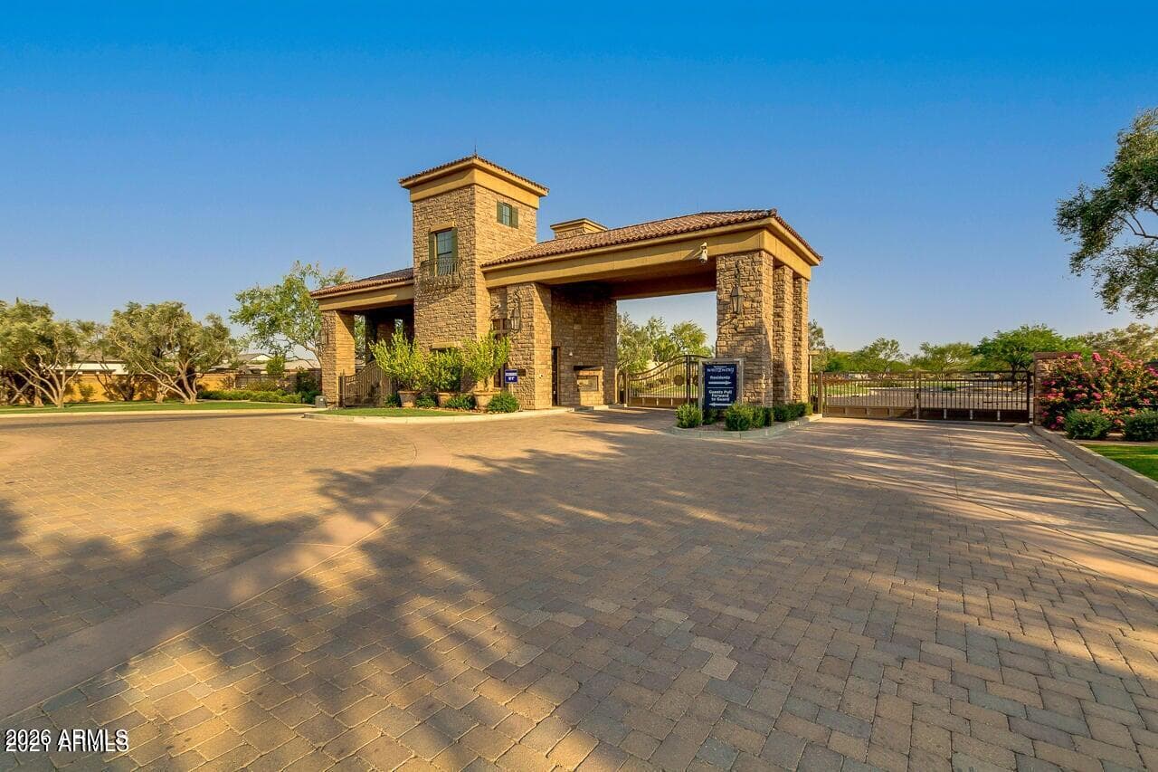 2665 E HUMMINGBIRD WAY - Photo 1