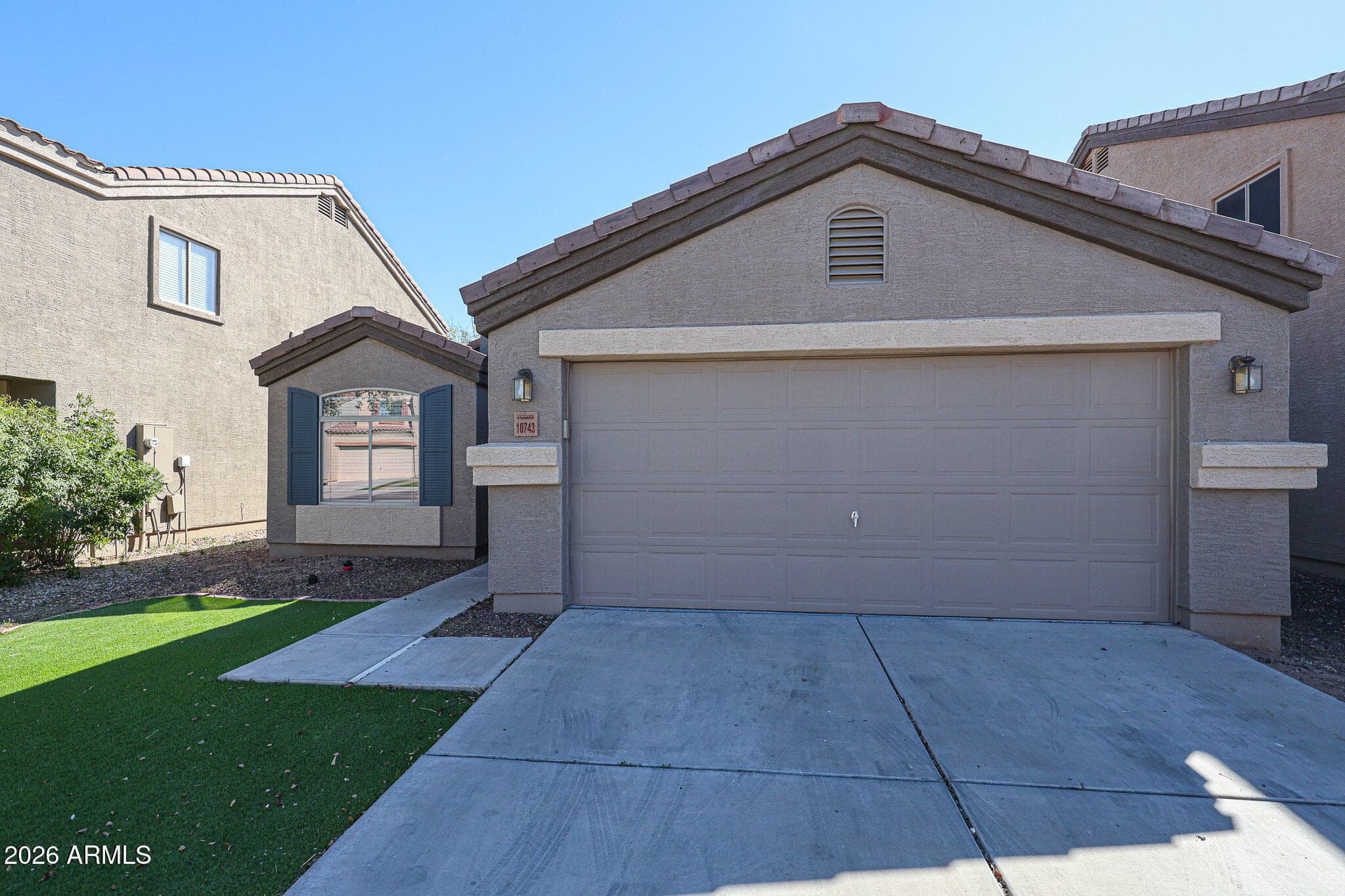 10743 W Coolidge St — photo 2