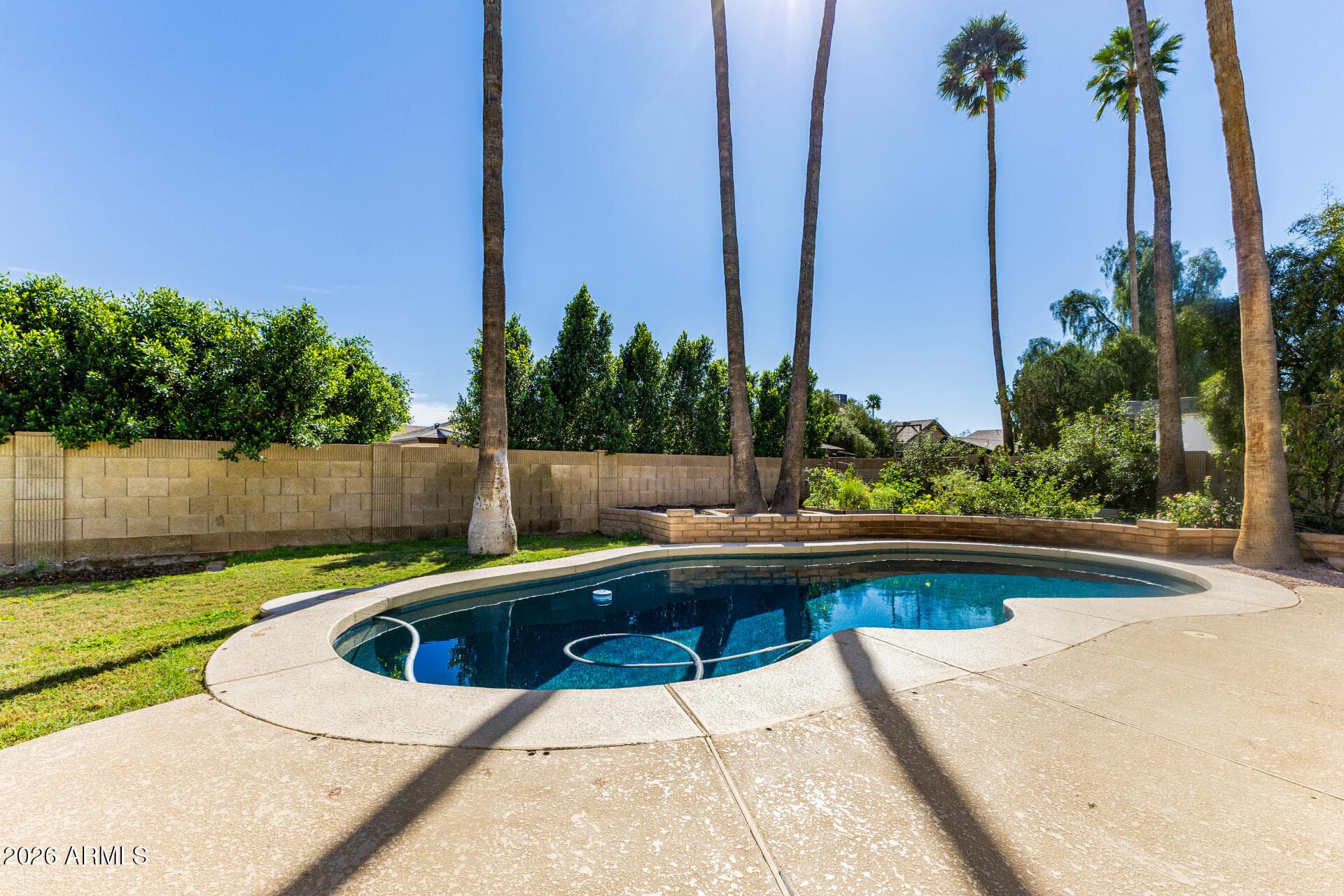 1727 S Sycamore -- — photo 40