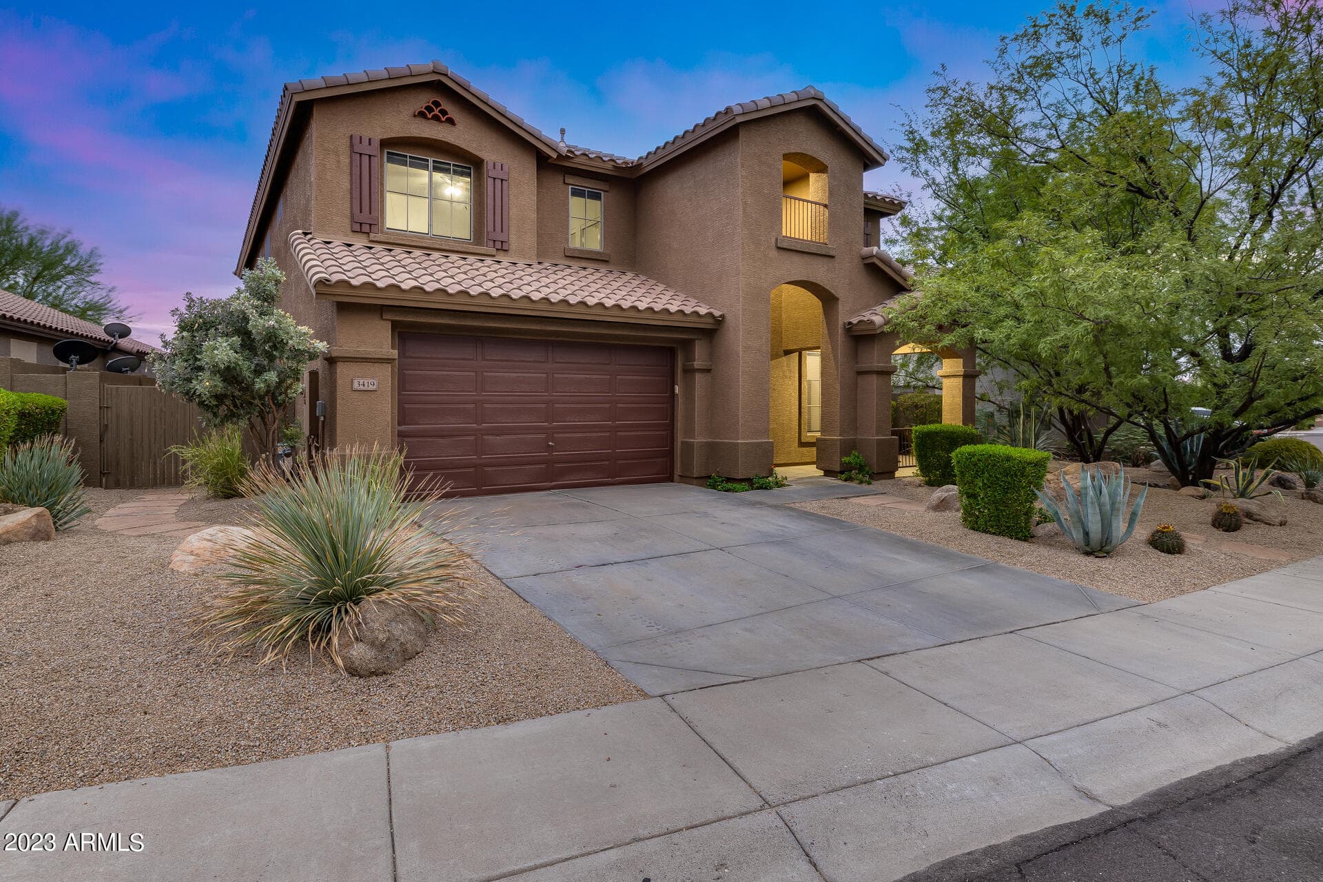 3419 W Thoreau Ln — photo 1