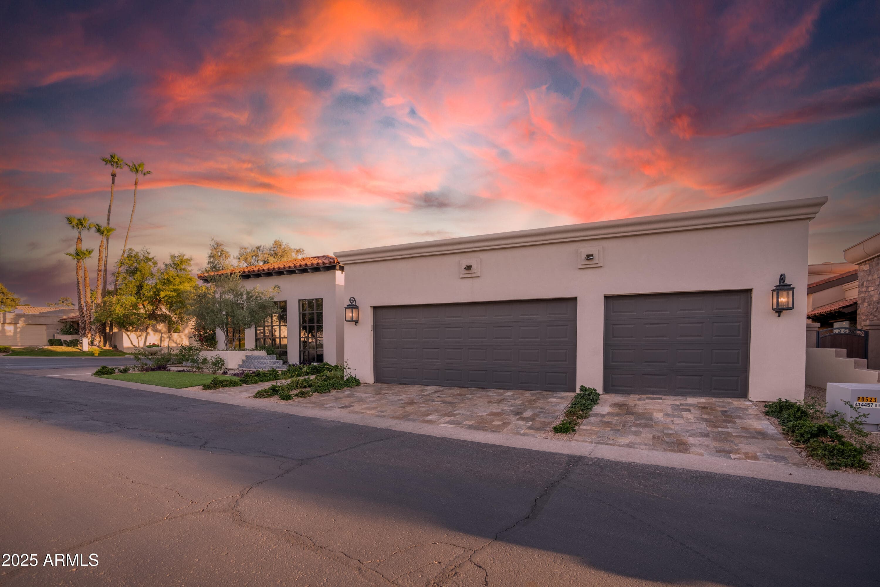 2421 E Montebello Ave — photo 1