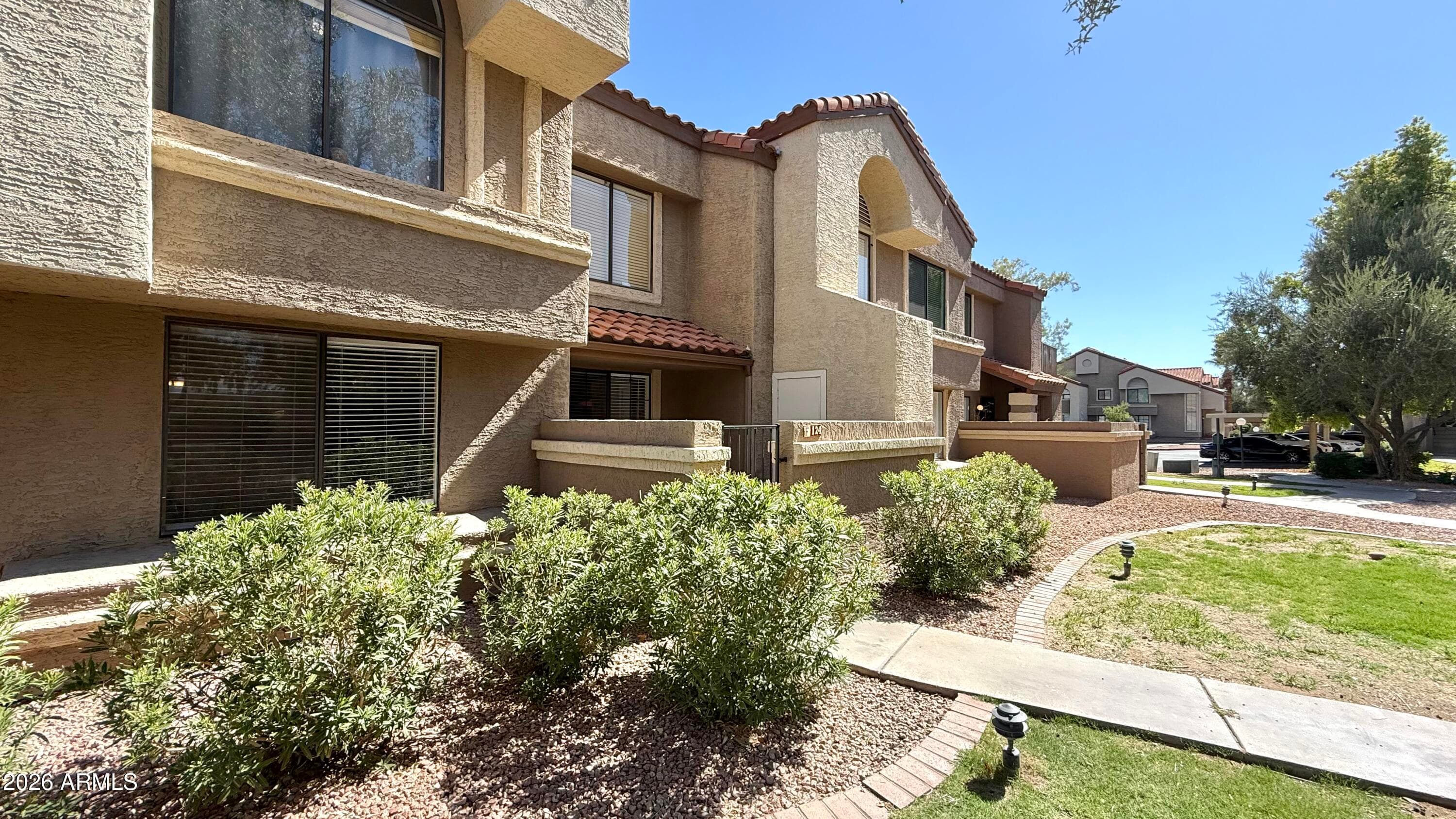 1905 E University Dr 124 — photo 2