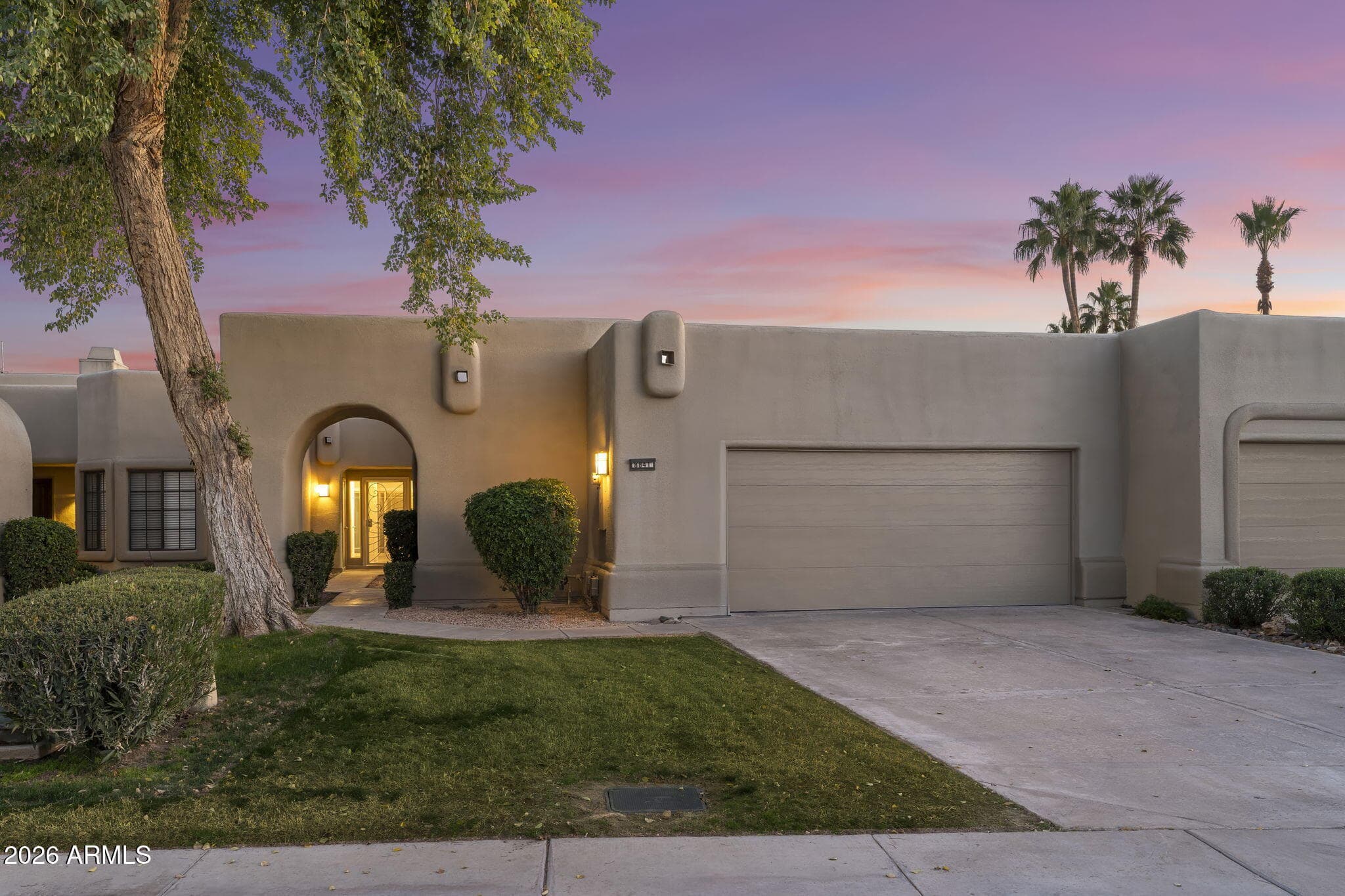 8841 E Meadow Hill Dr — photo 1
