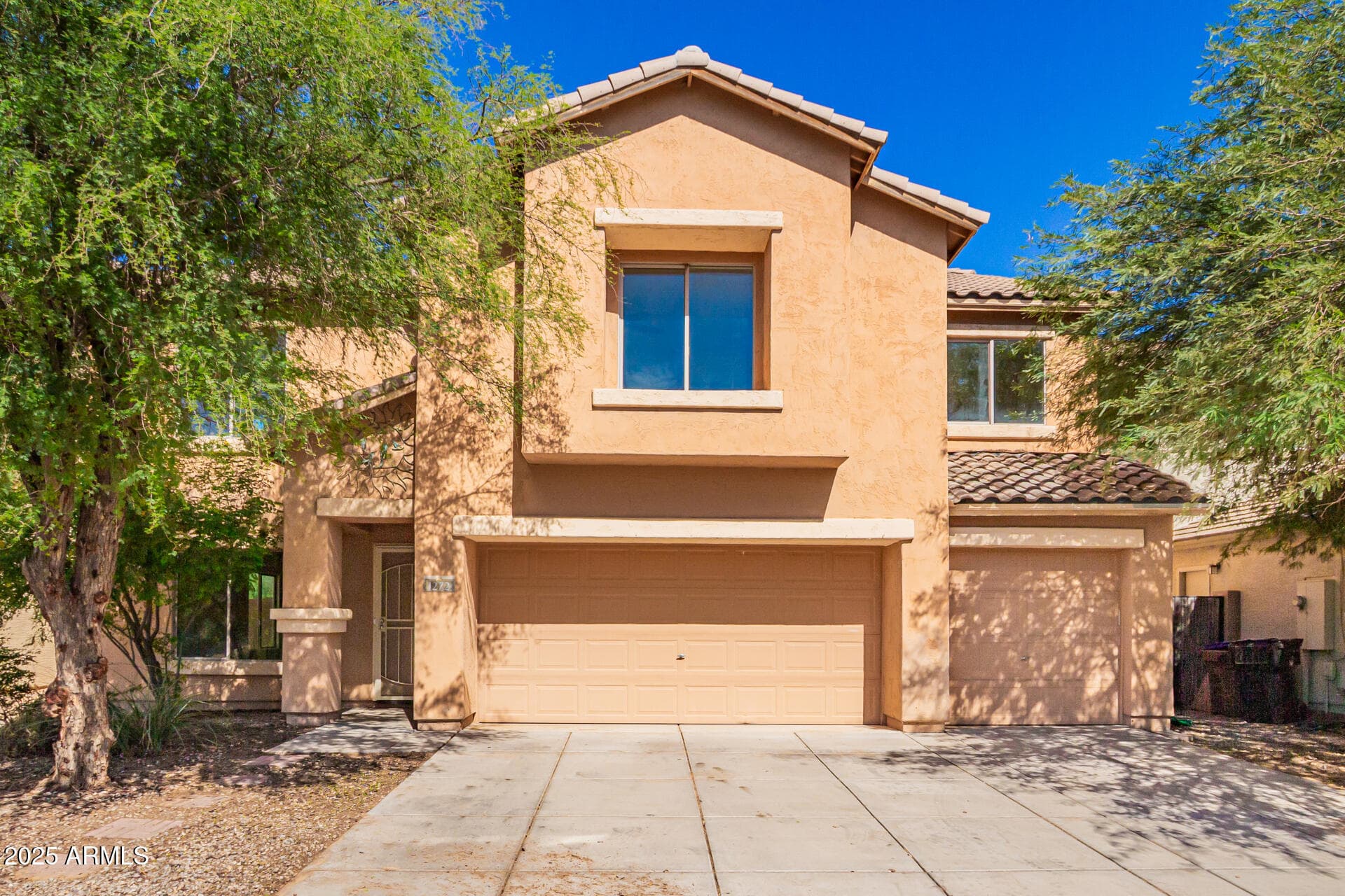 1272 W Pinkley Ave — photo 1