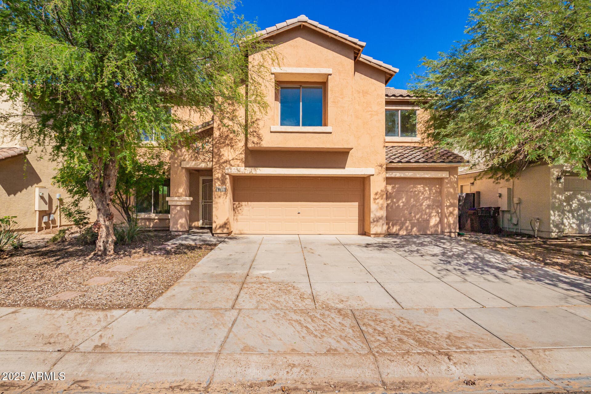 1272 W Pinkley Ave — photo 2