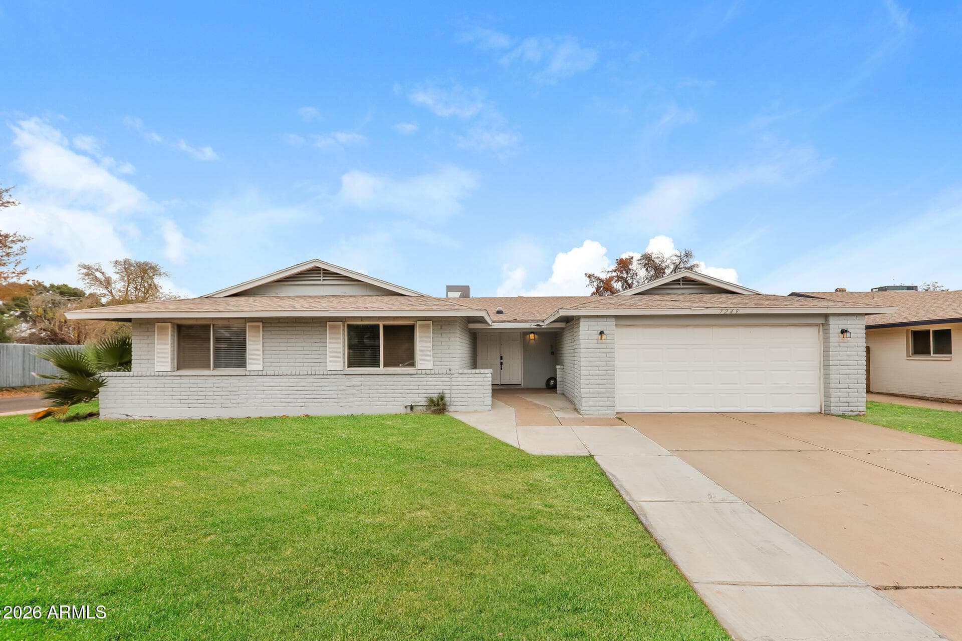 7249 N 30th Ln — photo 1