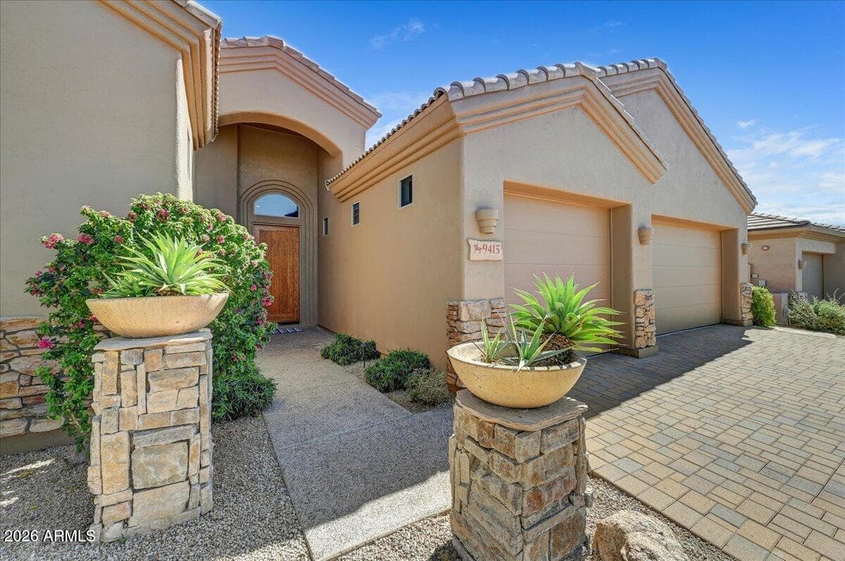 9415 E Cavalry Dr — photo 2