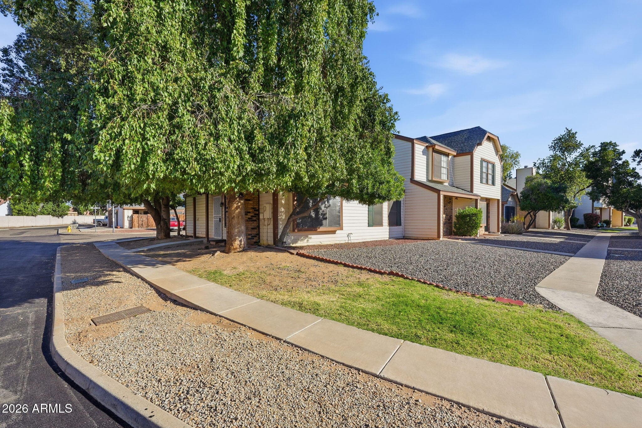 6617 W Kingston Ln — photo 2