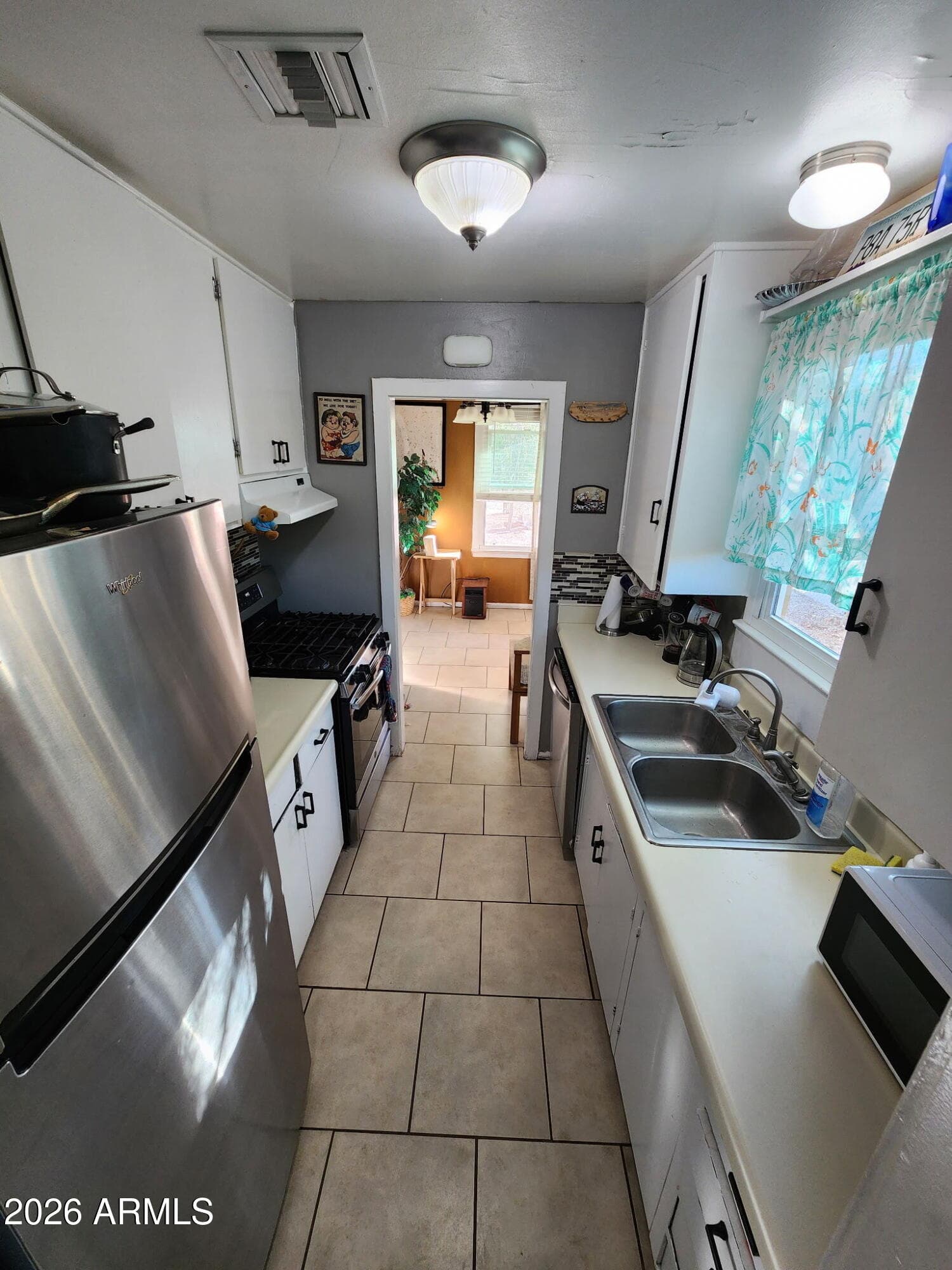 240 W 3rd Ave — photo 2